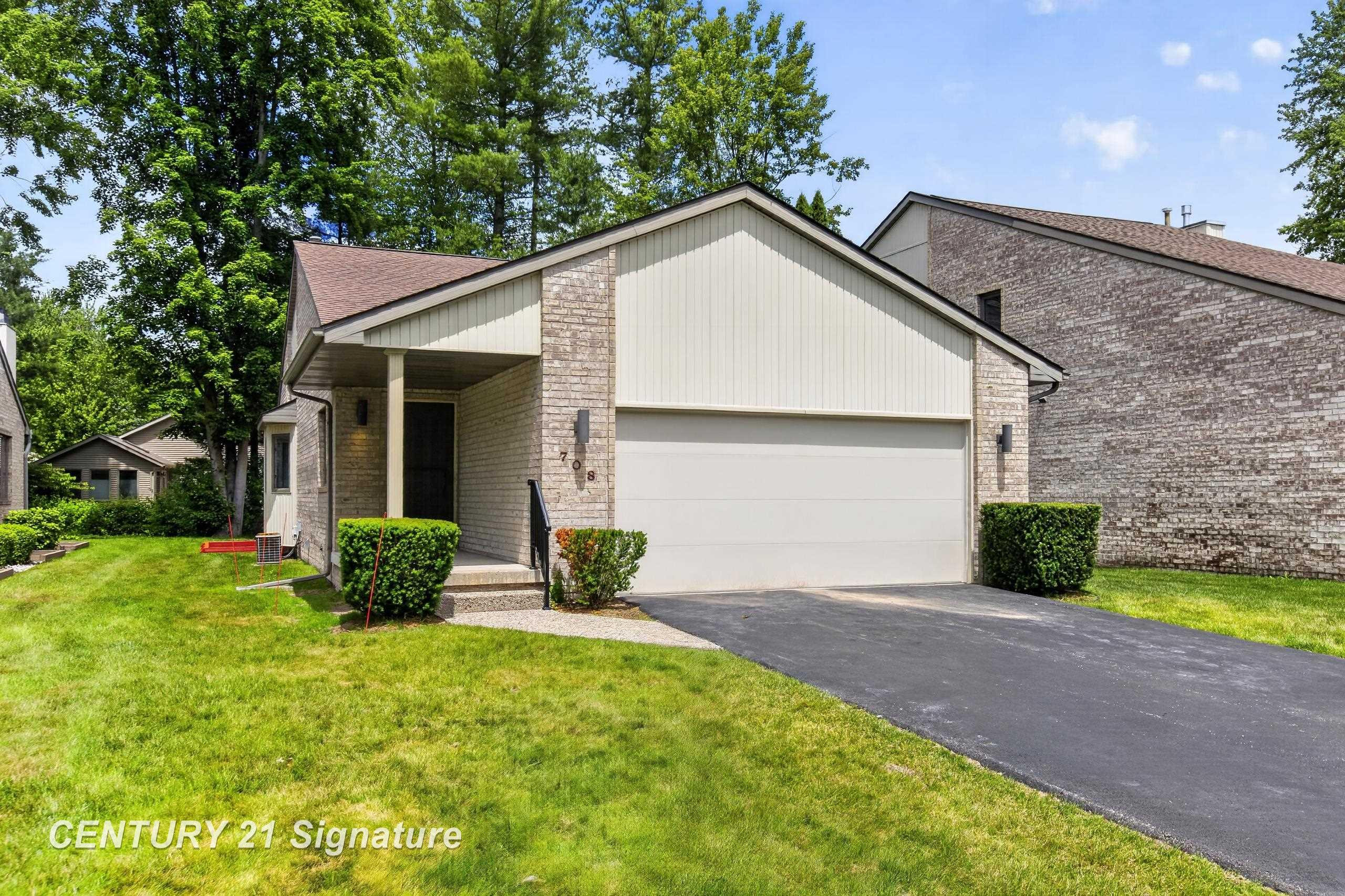 708 Shorefront Circle, Midland, MI 48640 — Photo 2