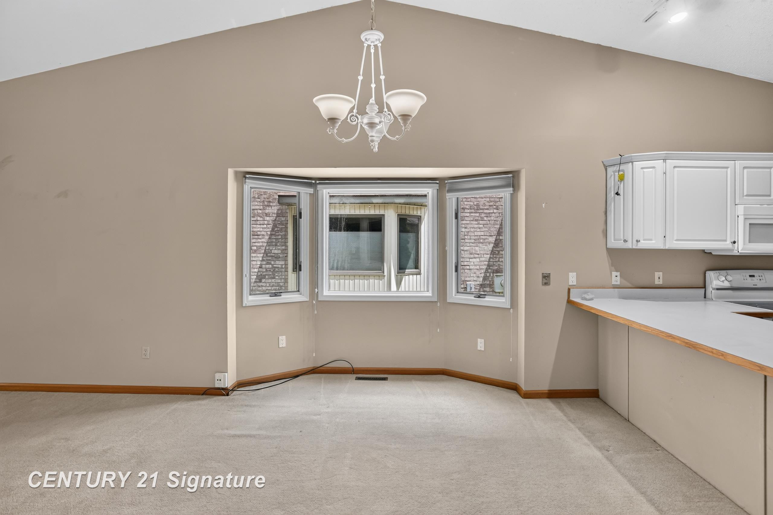 708 Shorefront Circle, Midland, MI 48640 — Photo 14