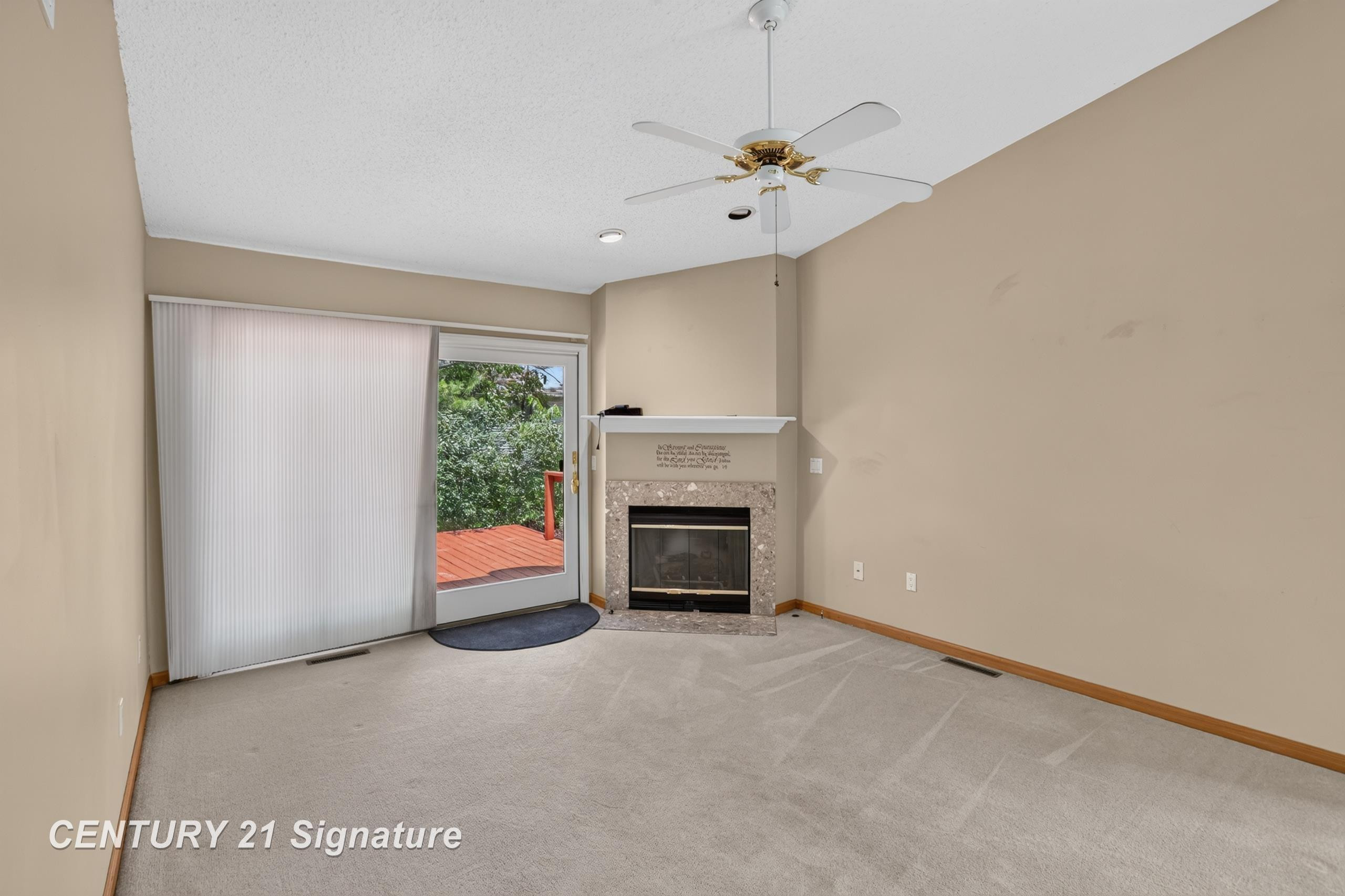 708 Shorefront Circle, Midland, MI 48640 — Photo 15