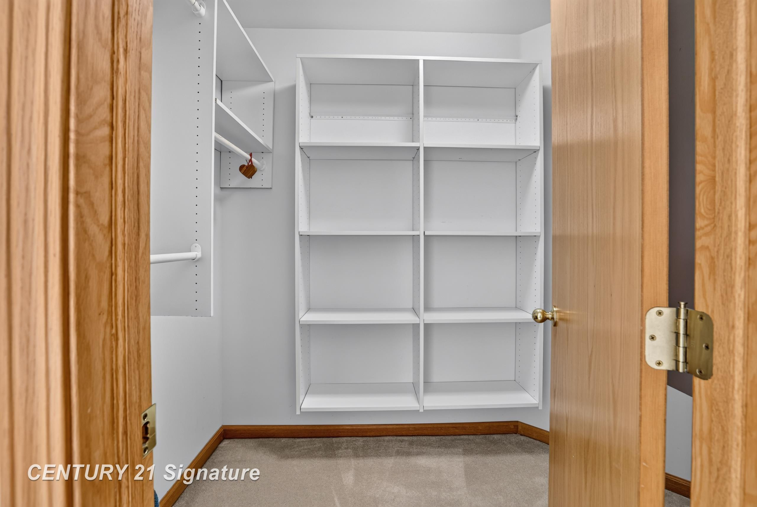 708 Shorefront Circle, Midland, MI 48640 — Photo 22