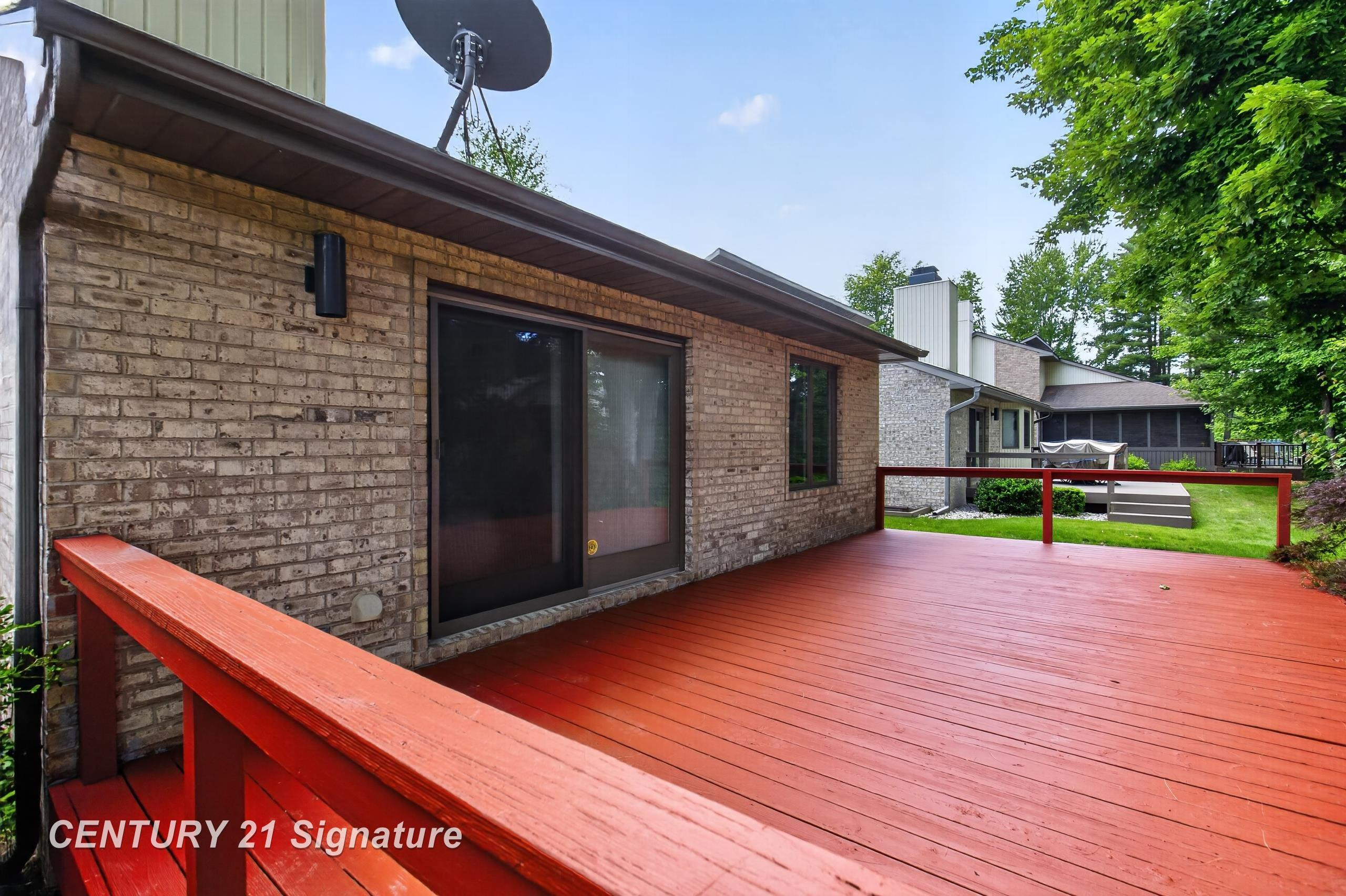 708 Shorefront Circle, Midland, MI 48640 — Photo 37