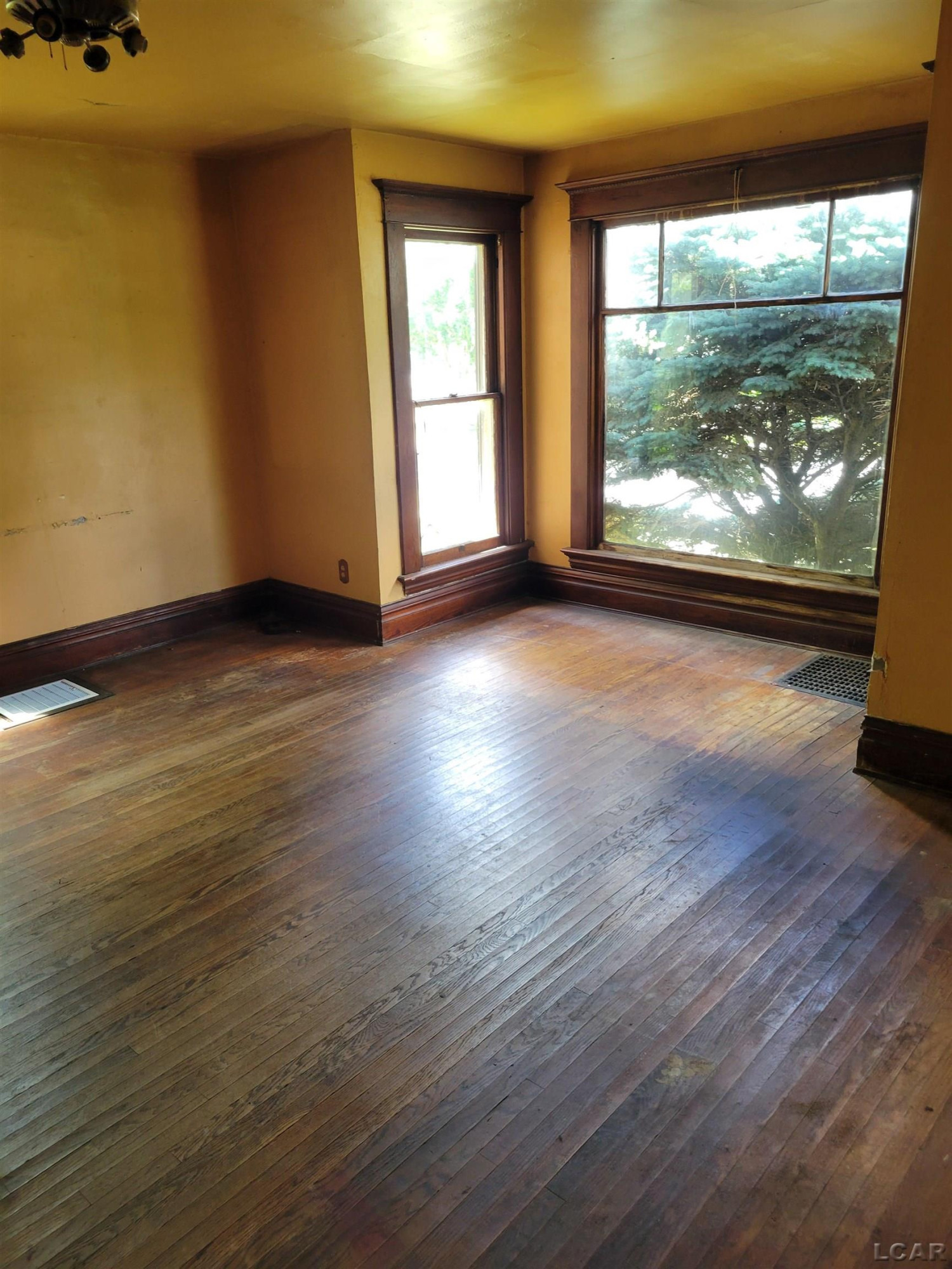 431 S Winter Street, Adrian, MI 49221 — Photo 3