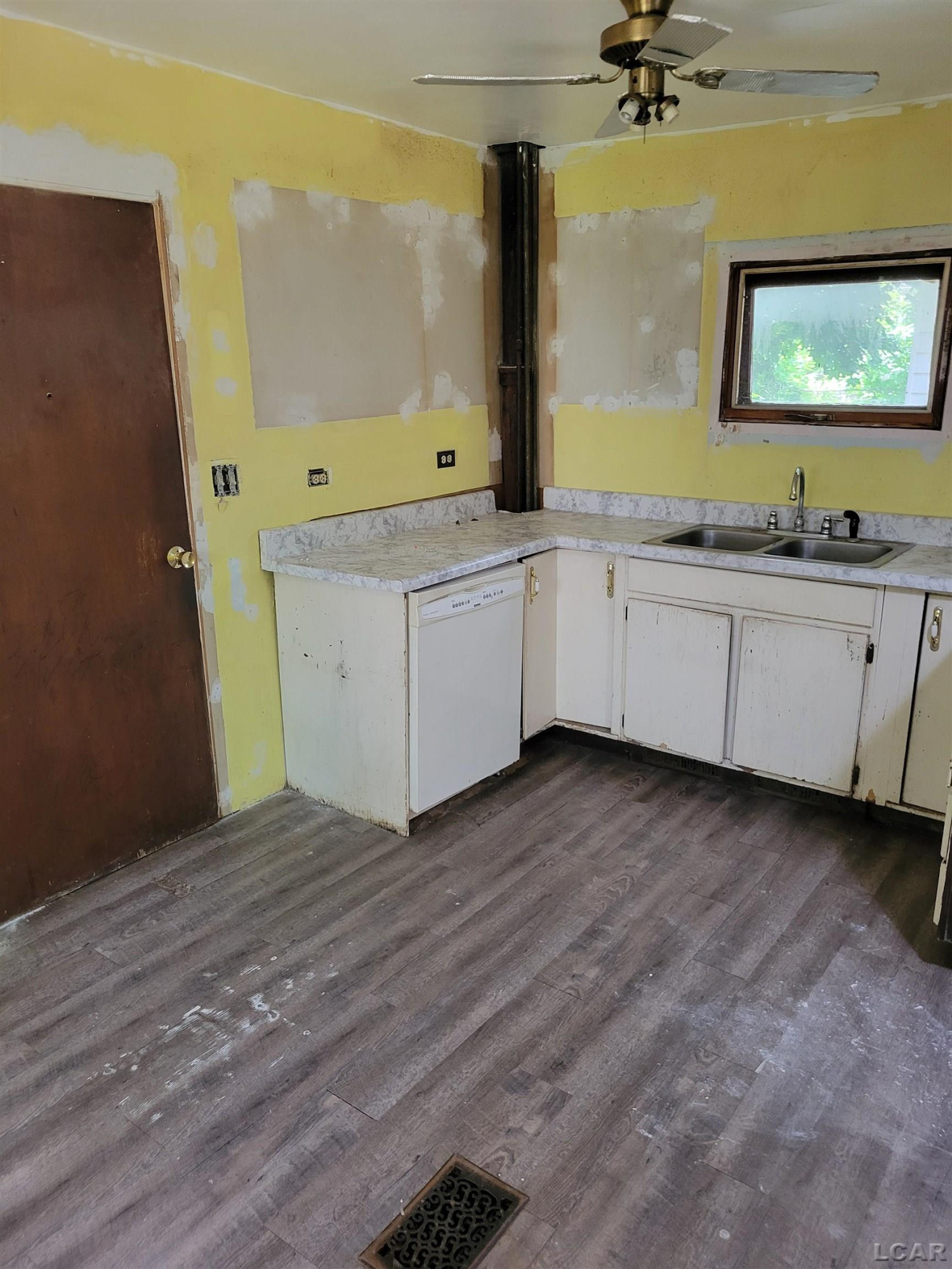 431 S Winter Street, Adrian, MI 49221 — Photo 8