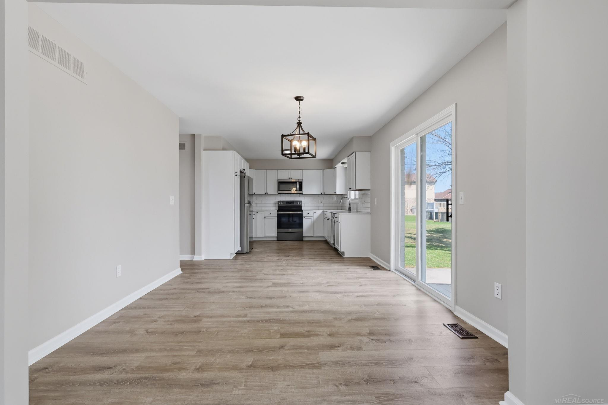 53698 Cranston Drive, Macomb, MI 48042 — Photo 9