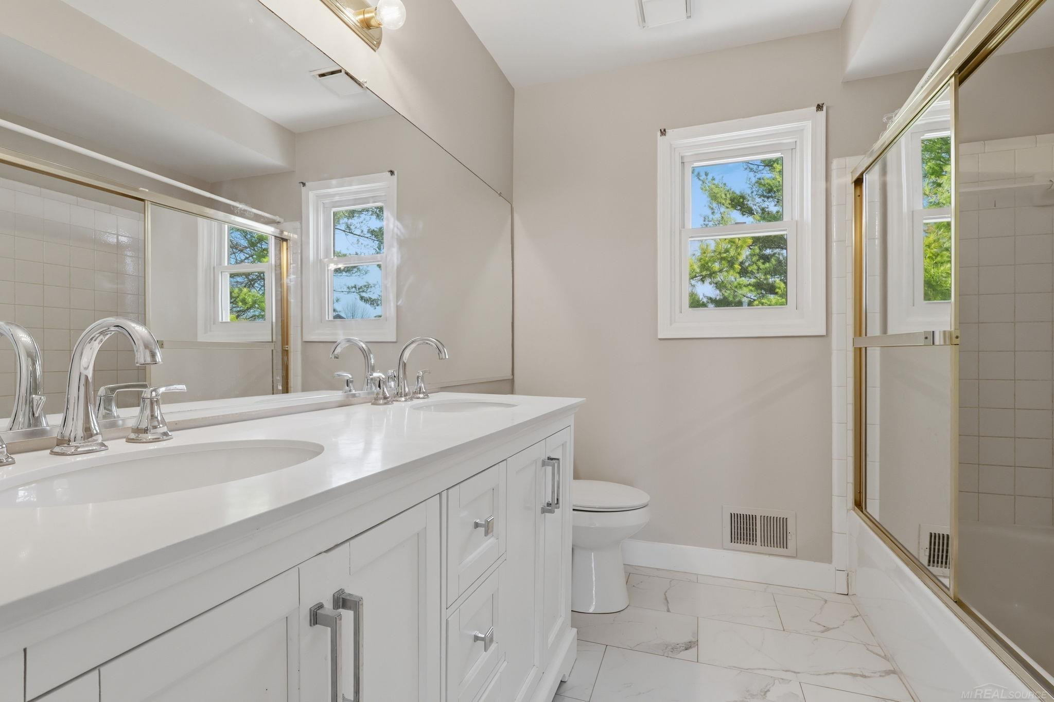 53698 Cranston Drive, Macomb, MI 48042 — Photo 16