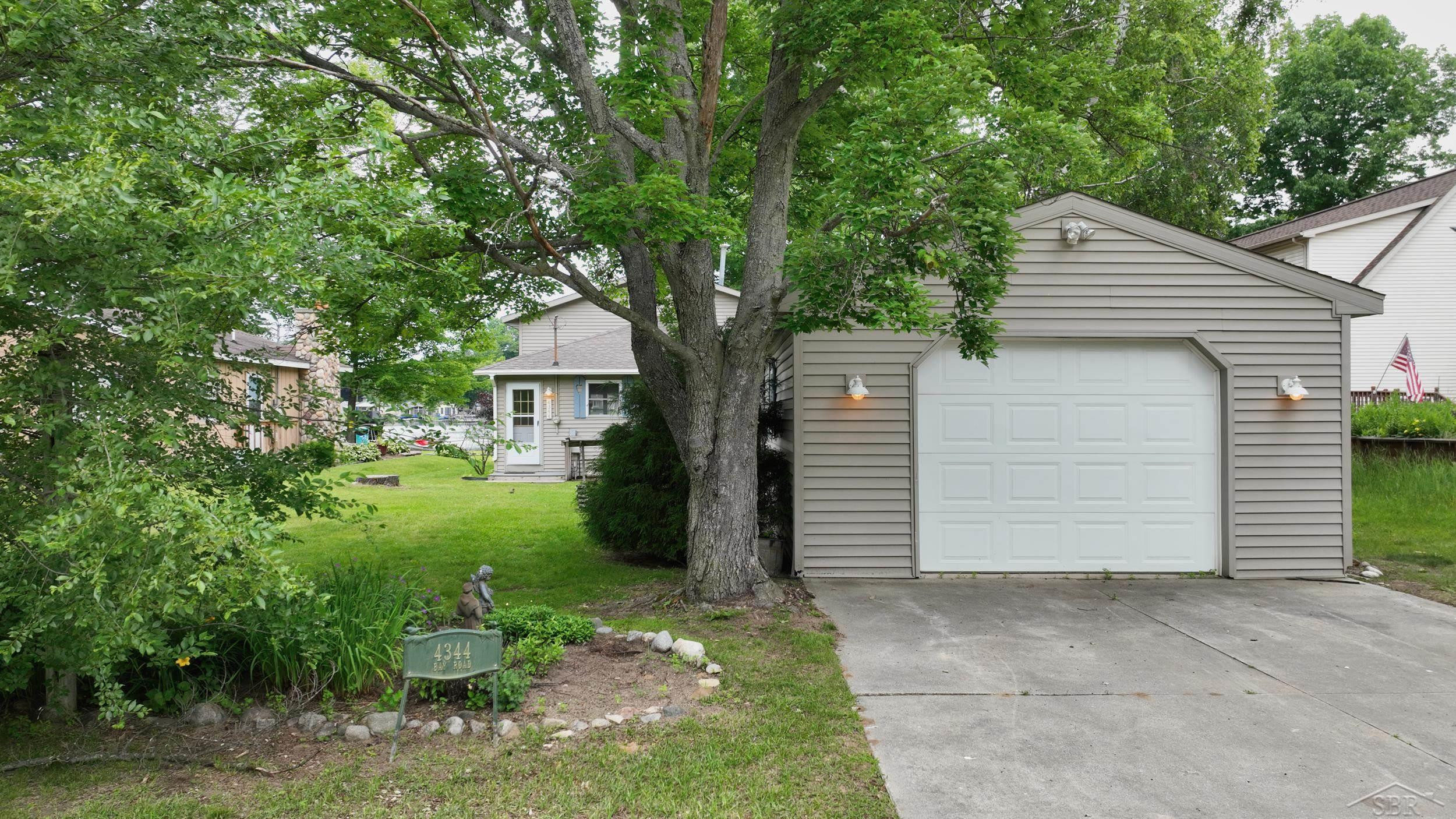 4344 Bay Road, Gladwin, MI 48624 — Photo 35