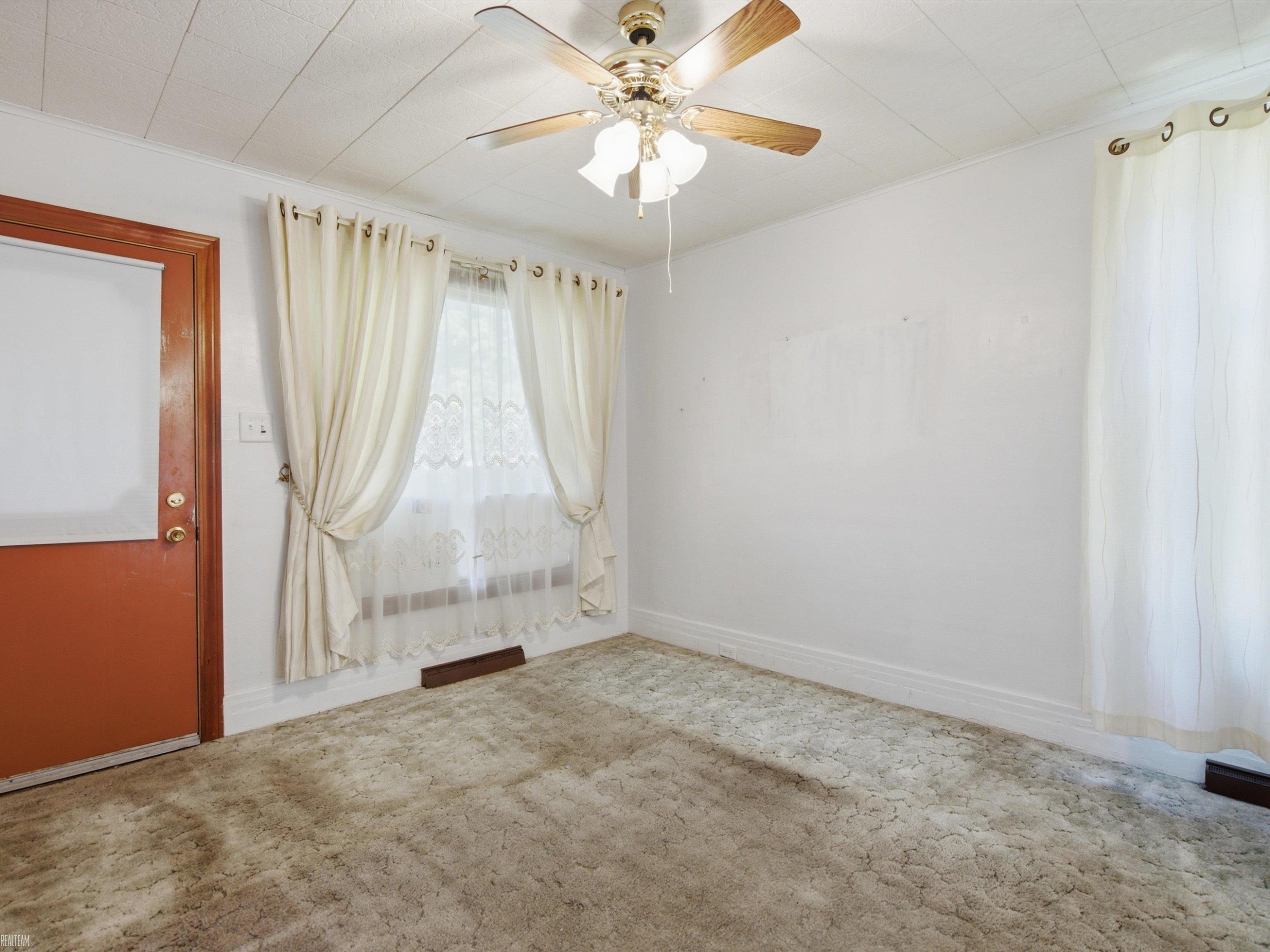617 Saint James Street, Marysville, MI 48040 — Photo 3