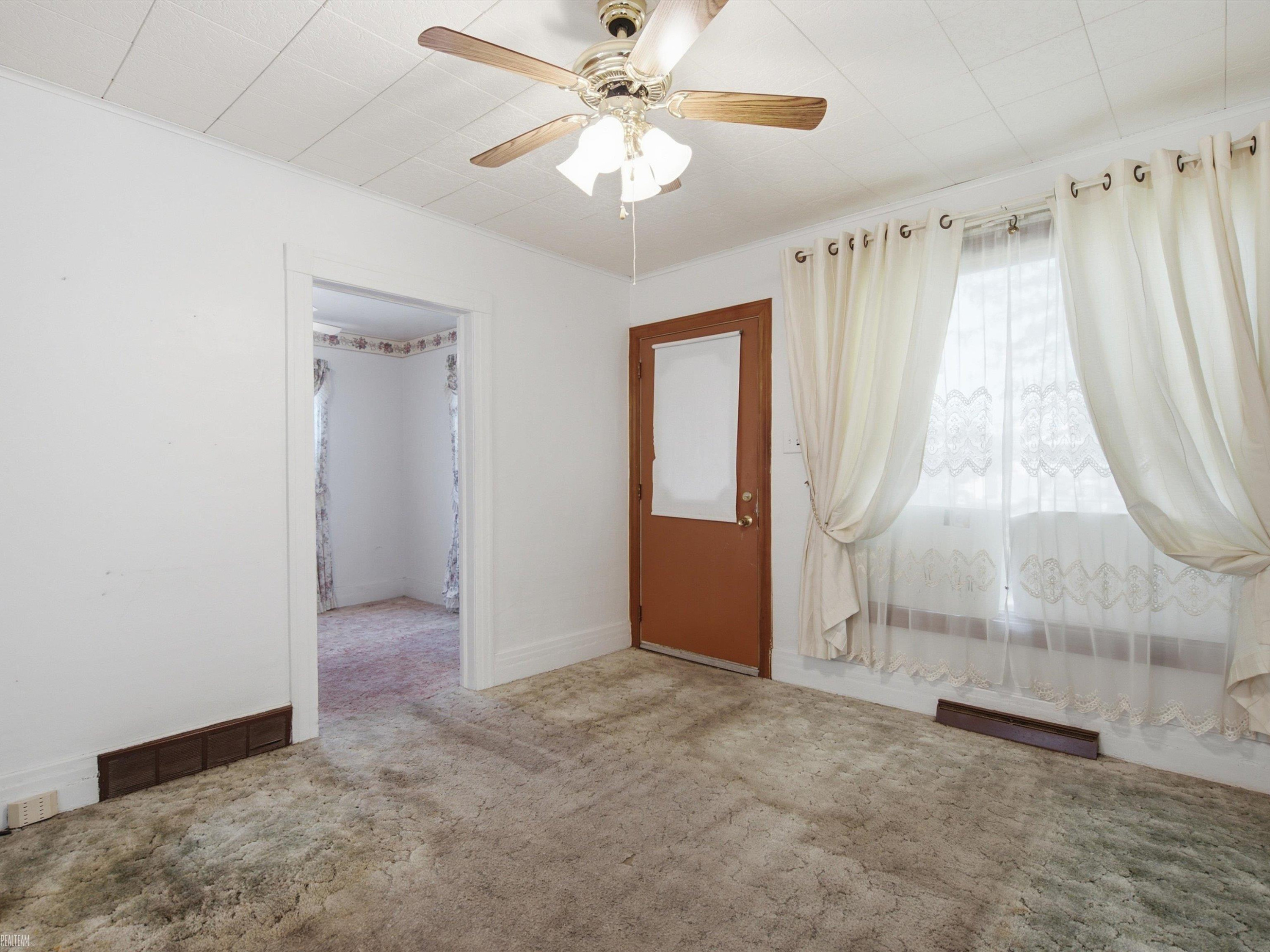 617 Saint James Street, Marysville, MI 48040 — Photo 4