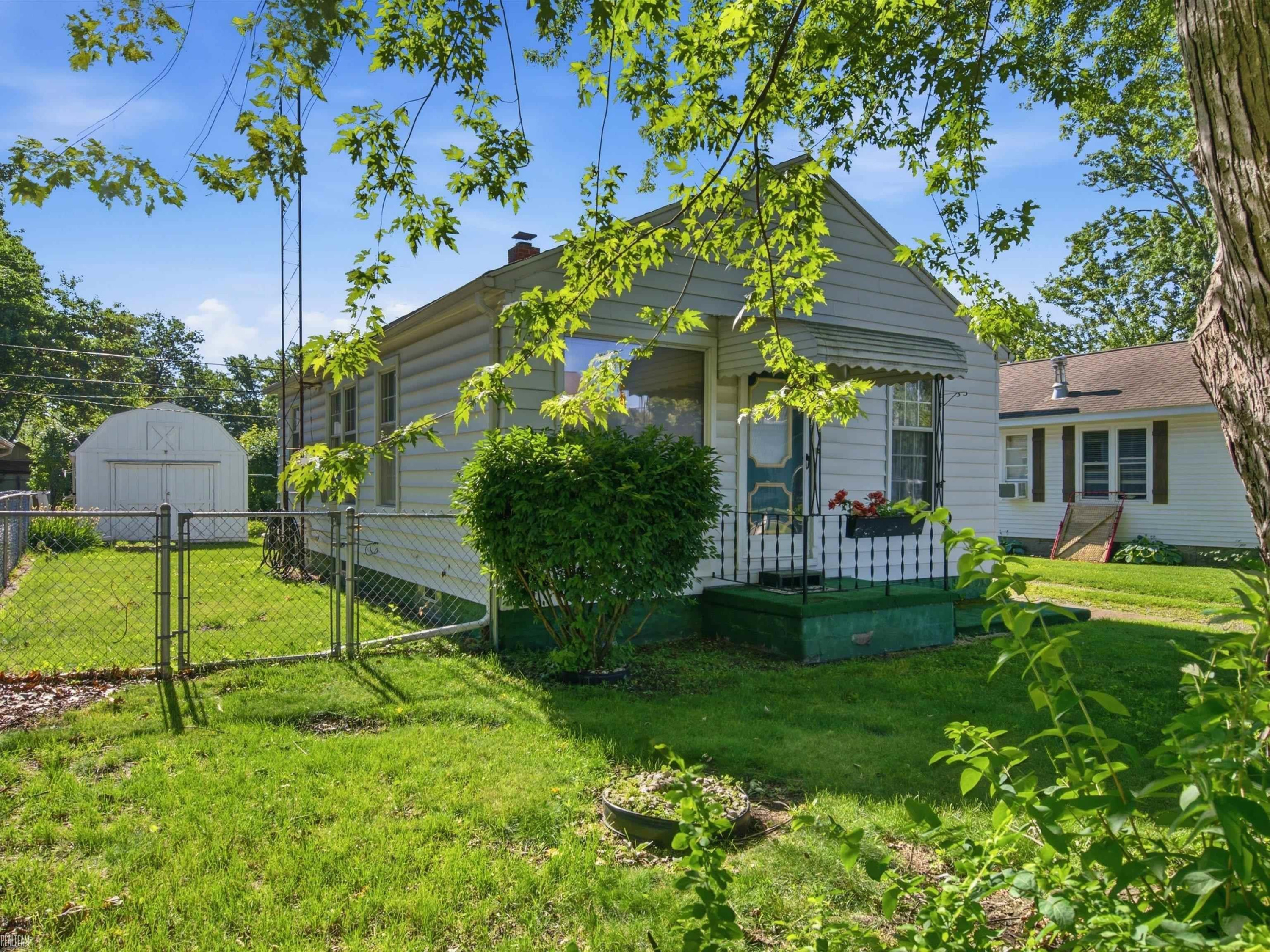 617 Saint James Street, Marysville, MI 48040 — Photo 24
