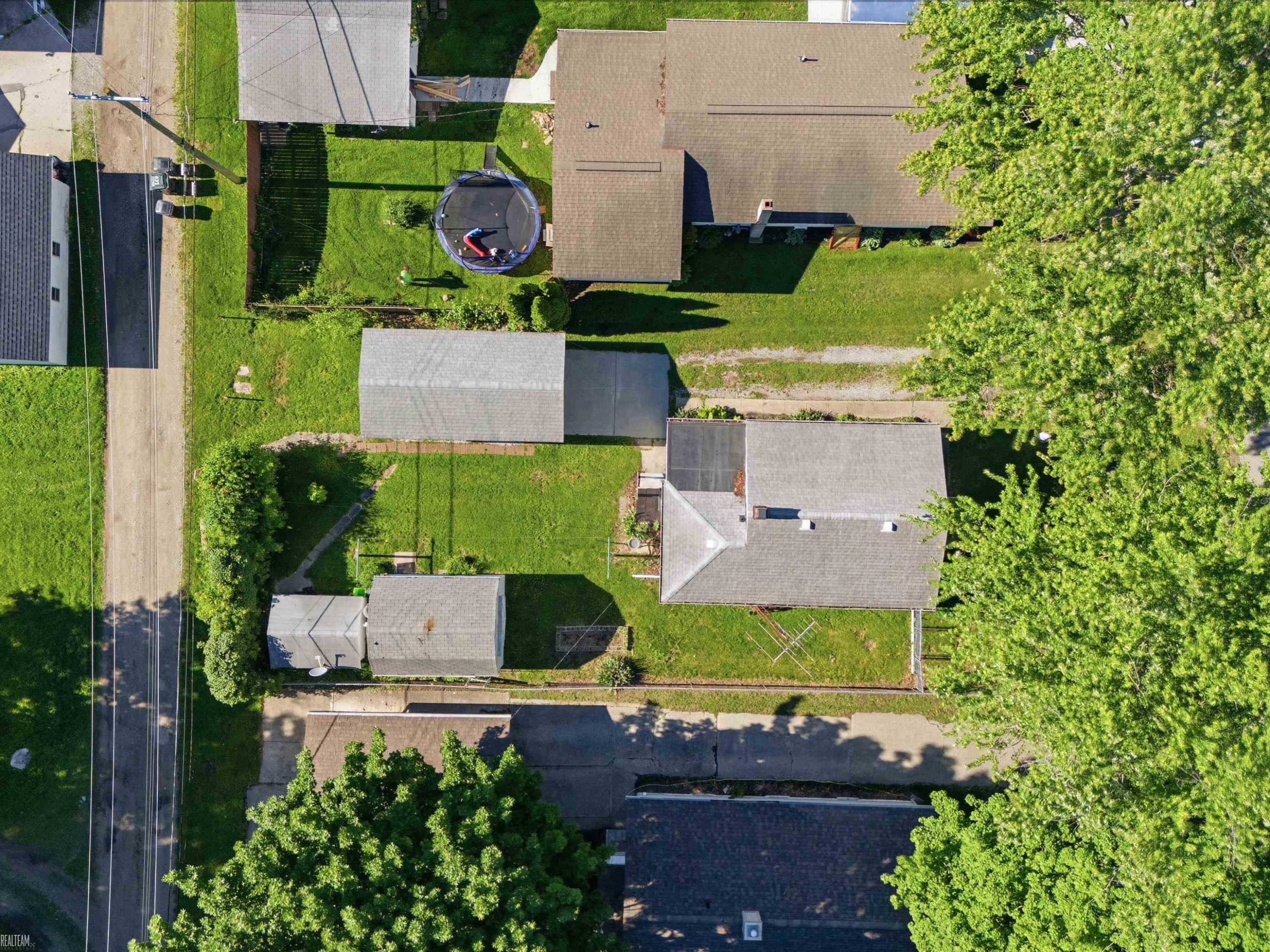 617 Saint James Street, Marysville, MI 48040 — Photo 27
