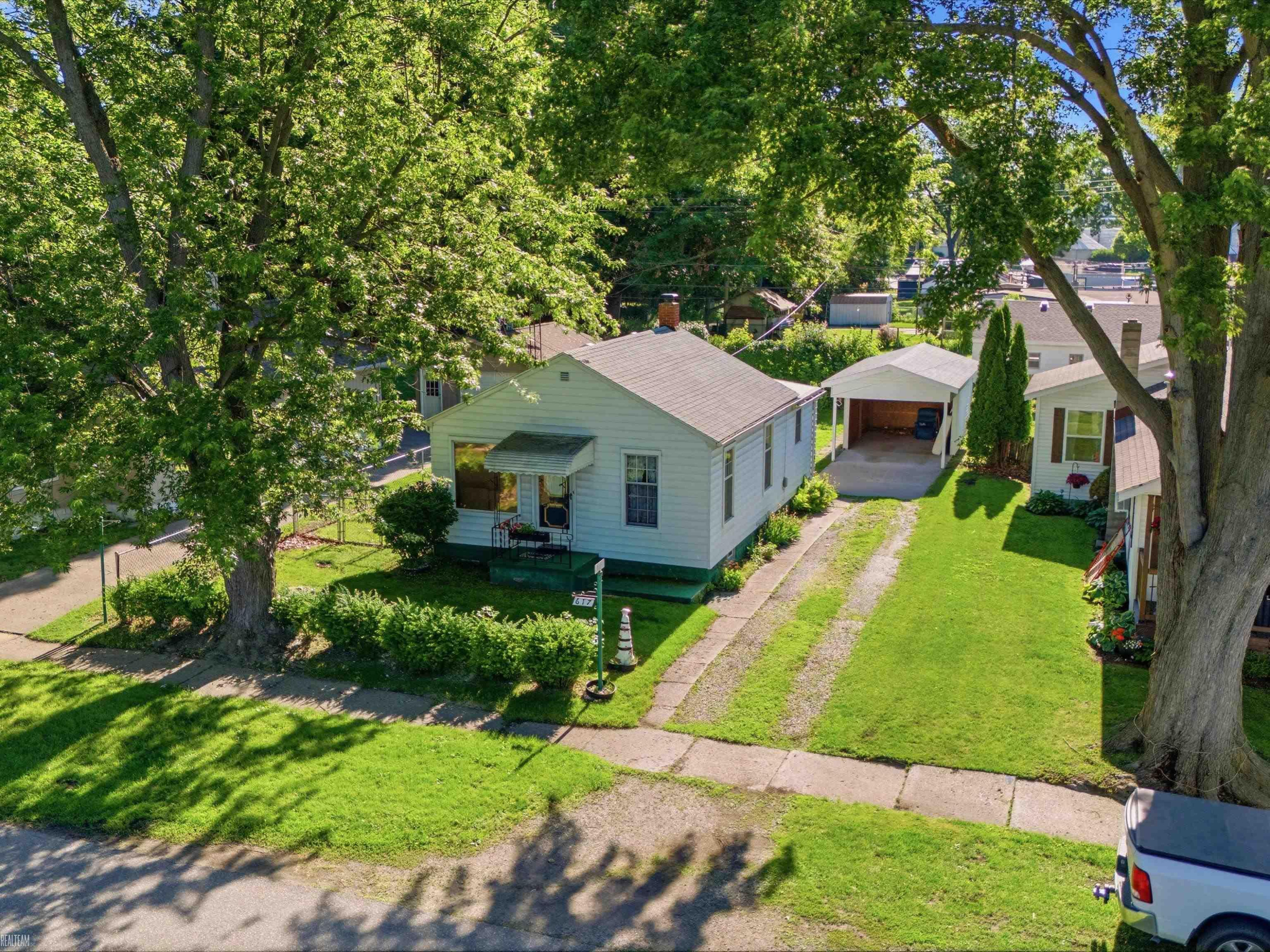 617 Saint James Street, Marysville, MI 48040 — Photo 28