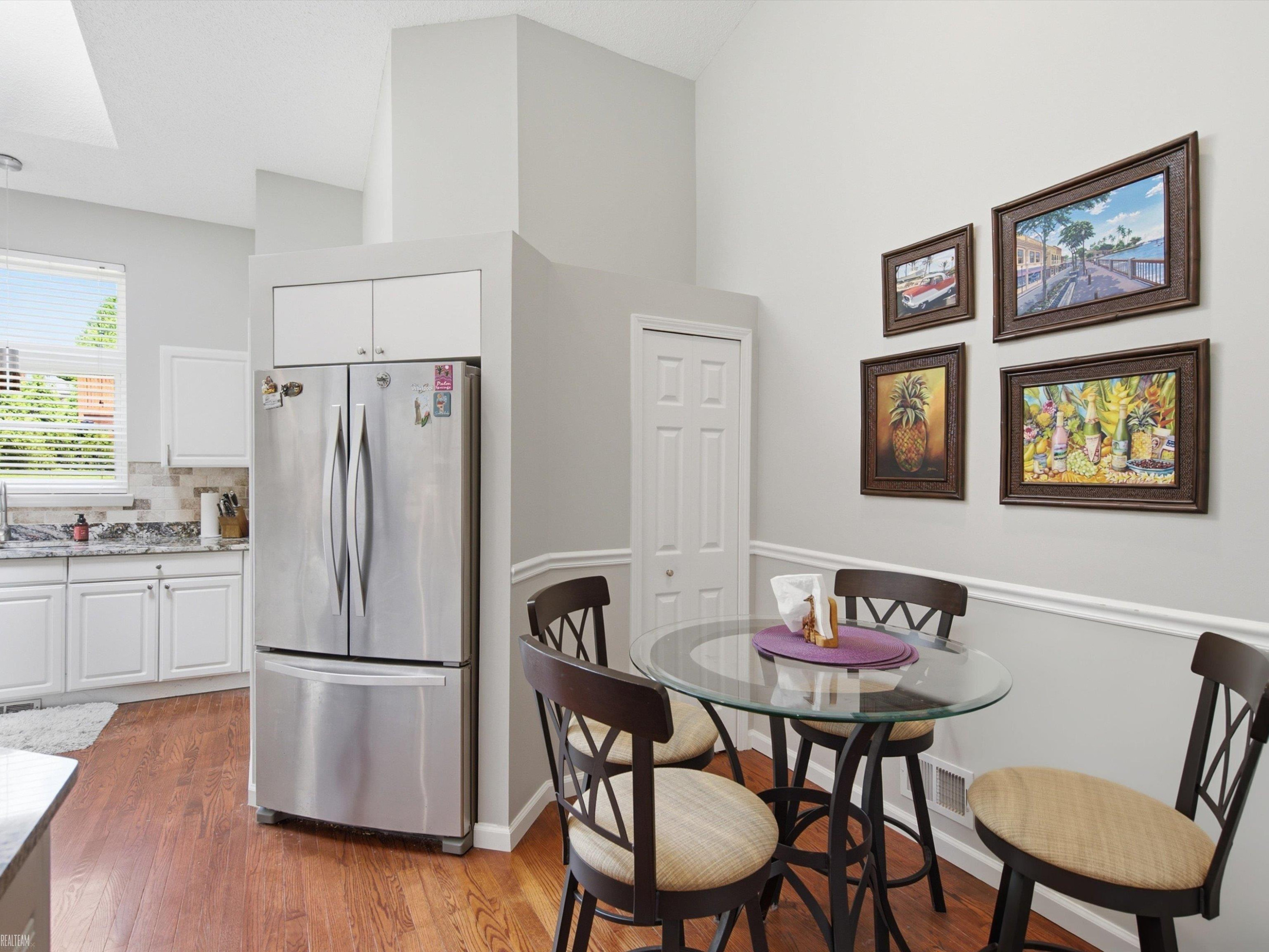 4652 Amberwood Court, MI 48306 — Photo 8