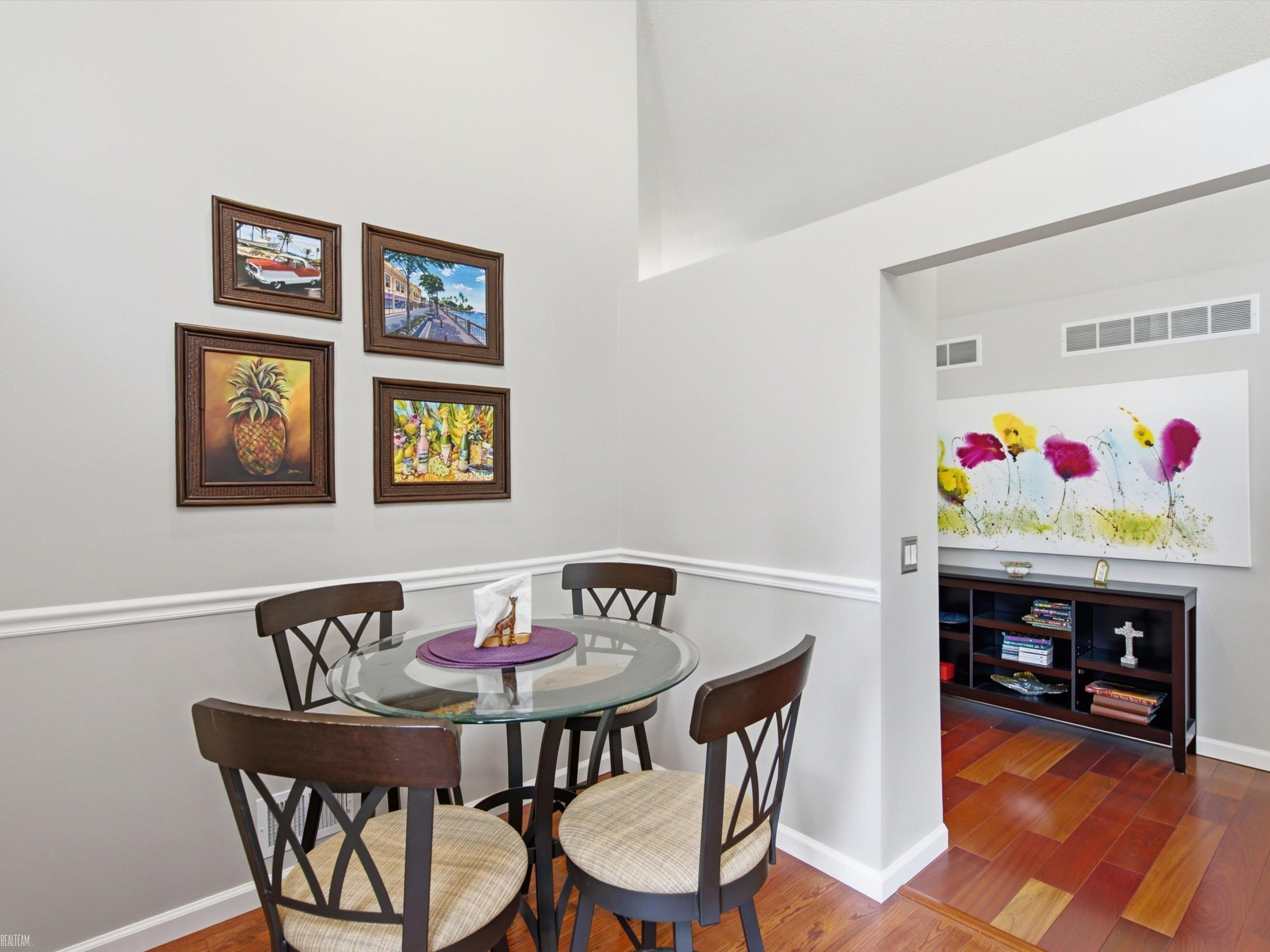 4652 Amberwood Court, MI 48306 — Photo 11