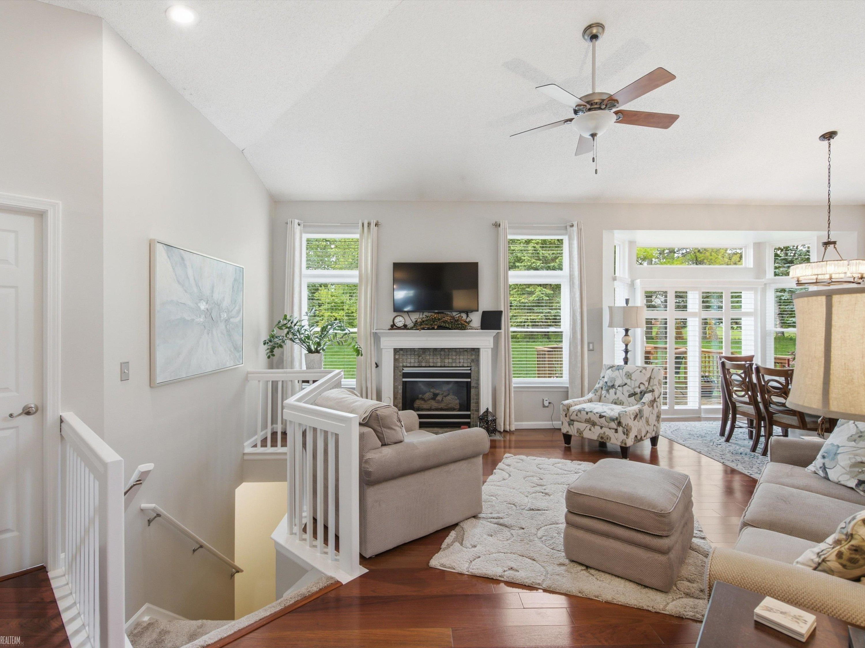 4652 Amberwood Court, MI 48306 — Photo 23