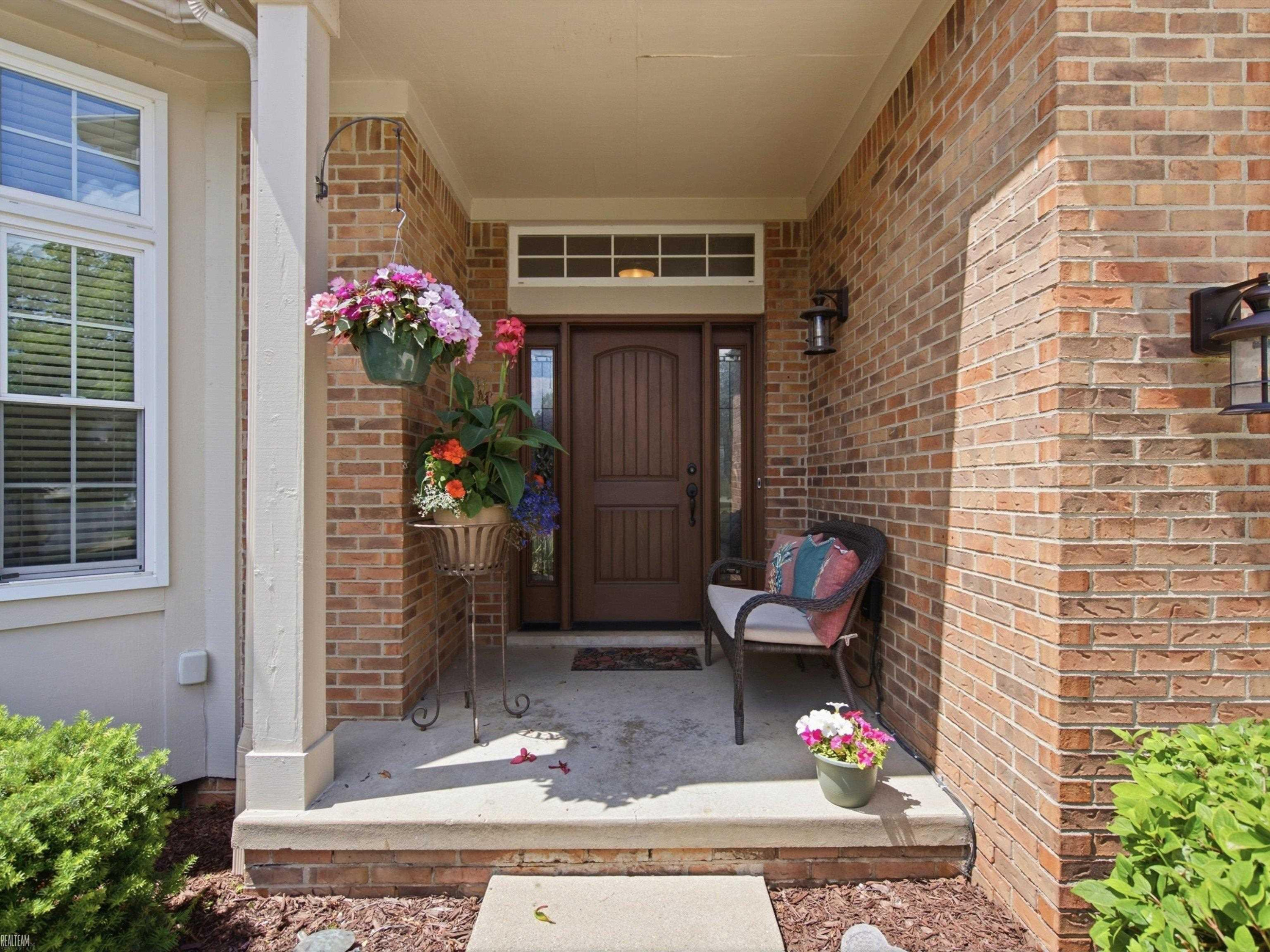 4652 Amberwood Court, MI 48306 — Photo 29