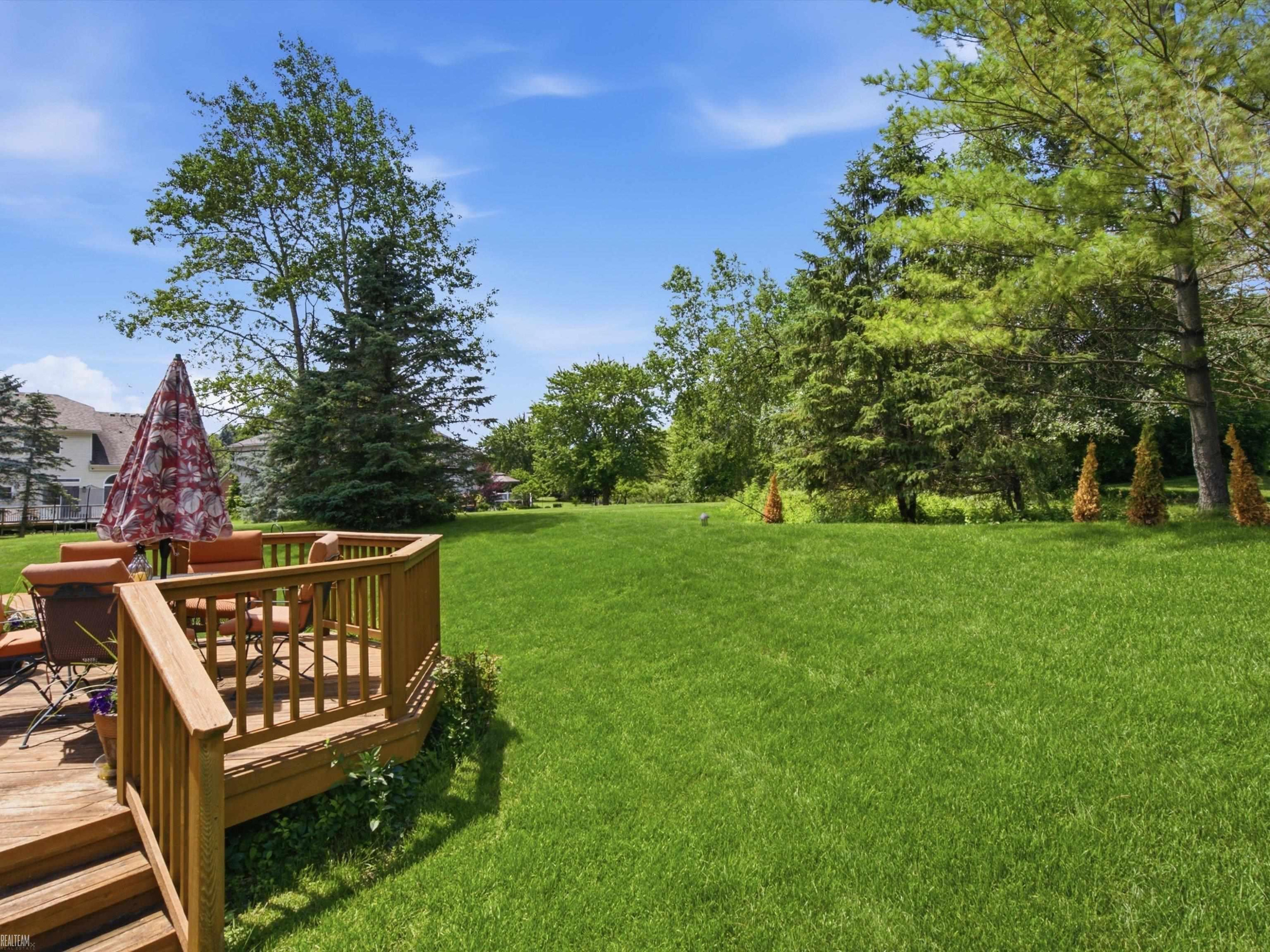 4652 Amberwood Court, MI 48306 — Photo 30
