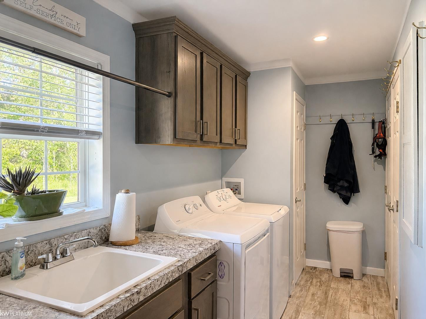 909 S Allen Road, MI 48079 — Photo 15