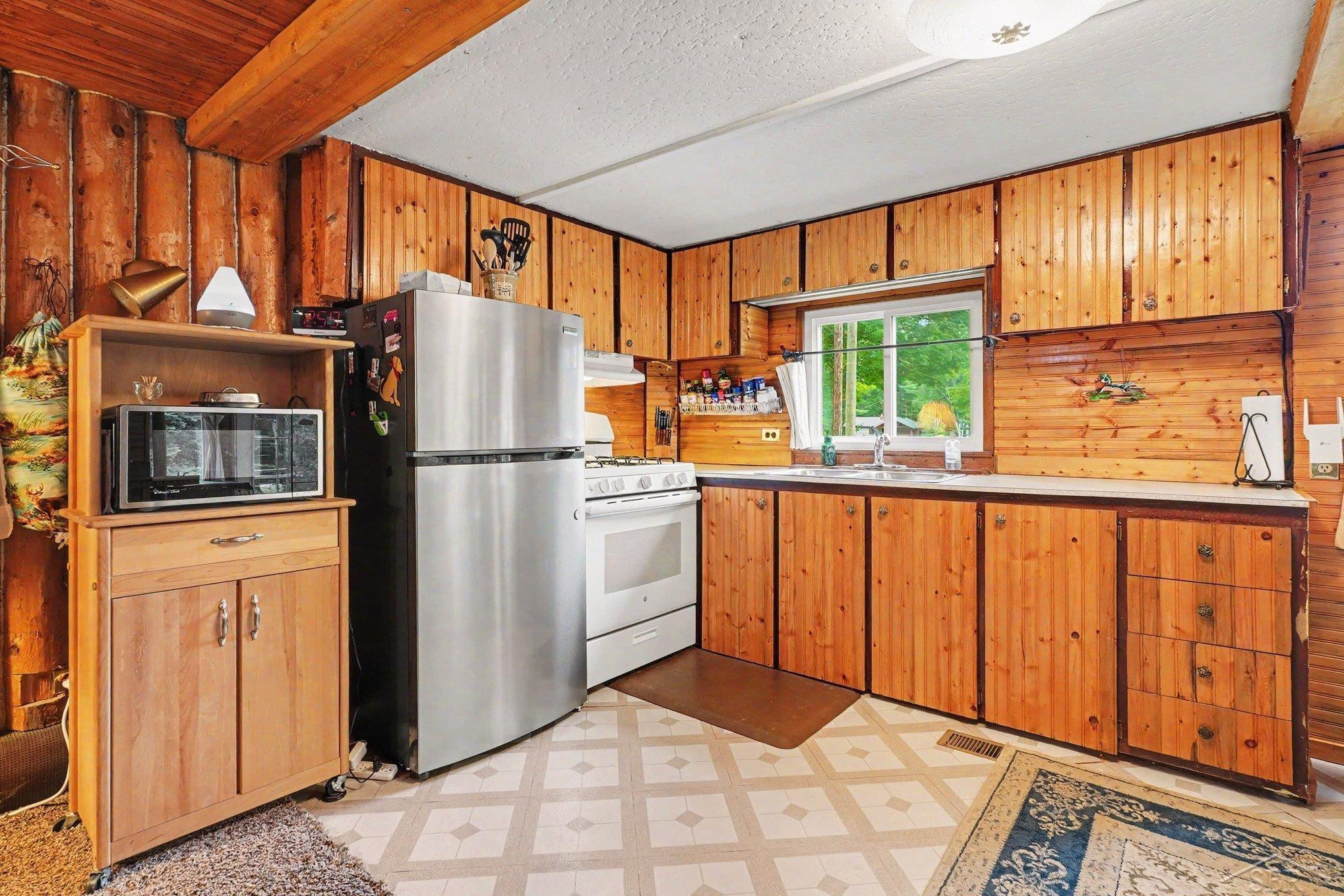 2322 Tittabawasee Avenue, Alger, MI 48610 — Photo 7