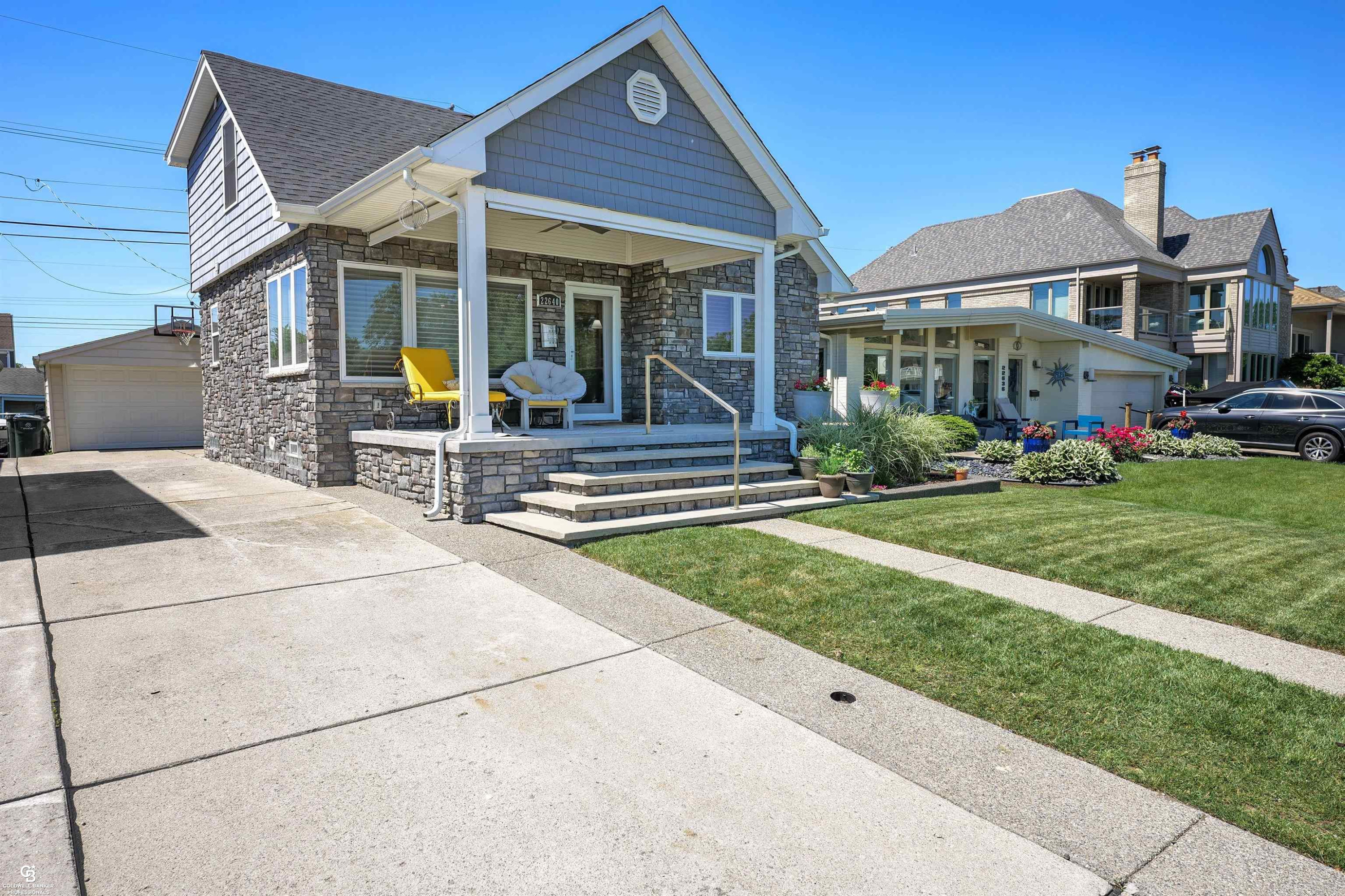 22640 Wildwood Street, Saint Clair Shores, MI 48081