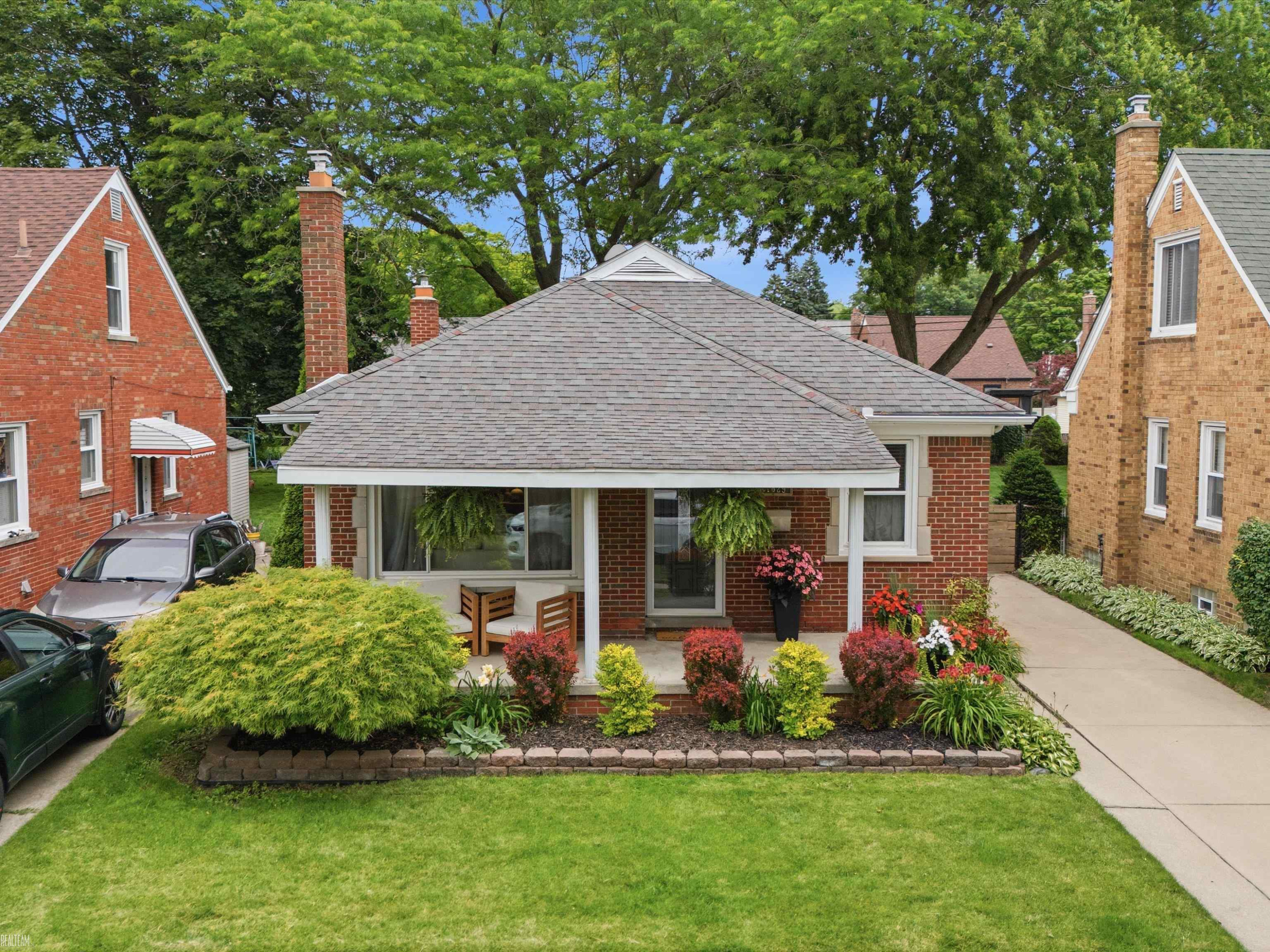 7829 Buckingham Avenue, Allen Park, MI 48101 — front exterior