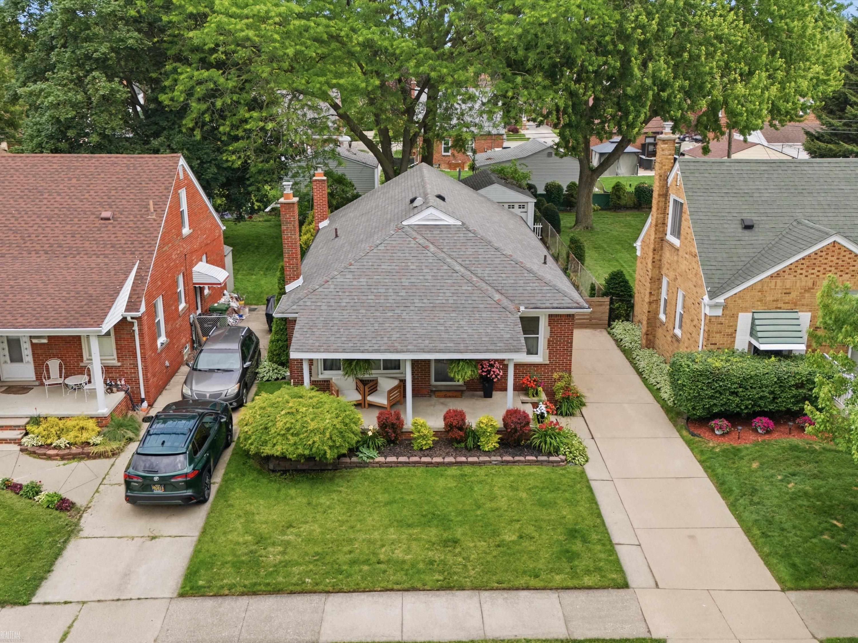 7829 Buckingham Avenue, Allen Park, MI 48101 — Photo 2