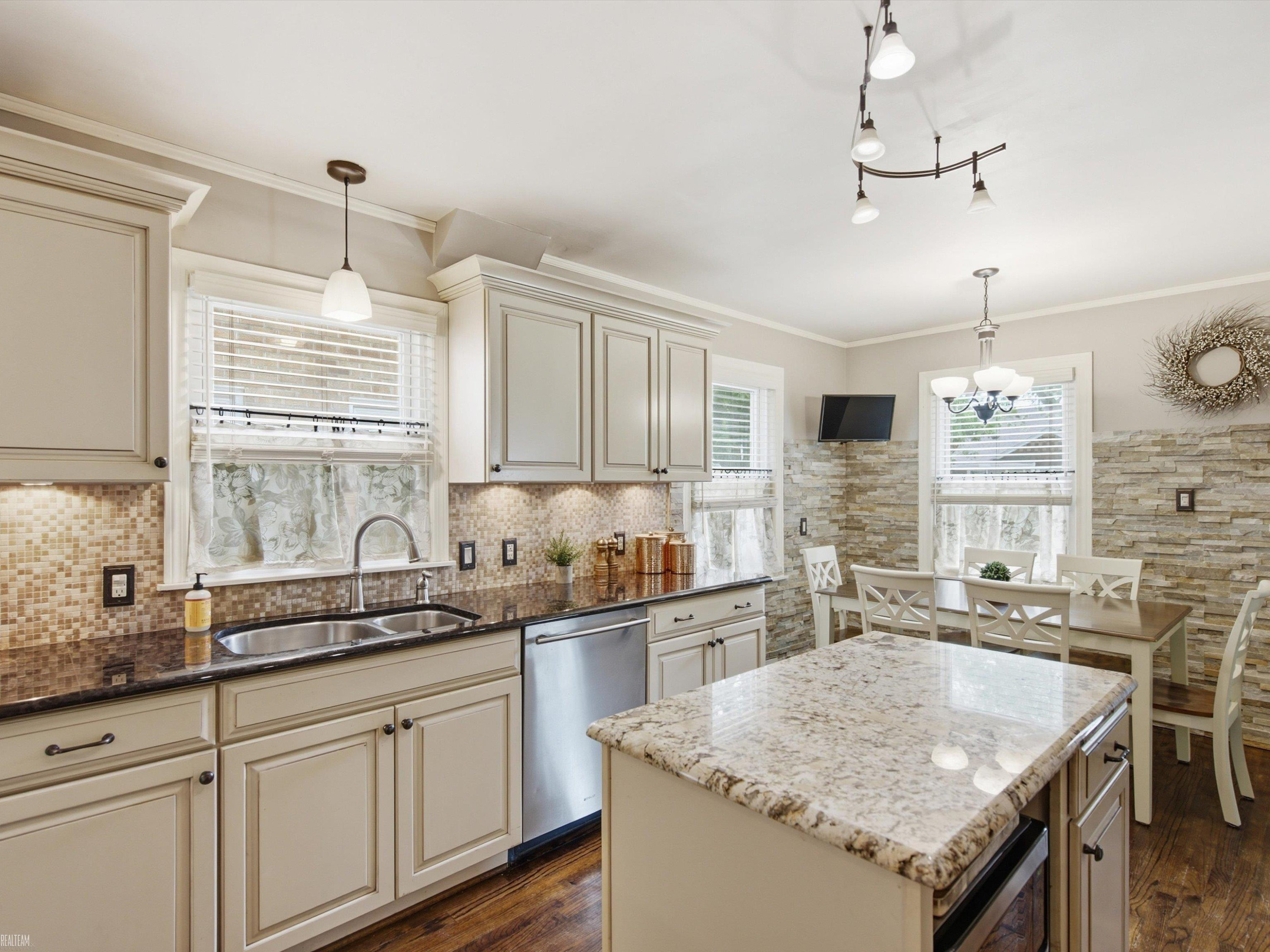 7829 Buckingham Avenue, Allen Park, MI 48101 — Photo 12
