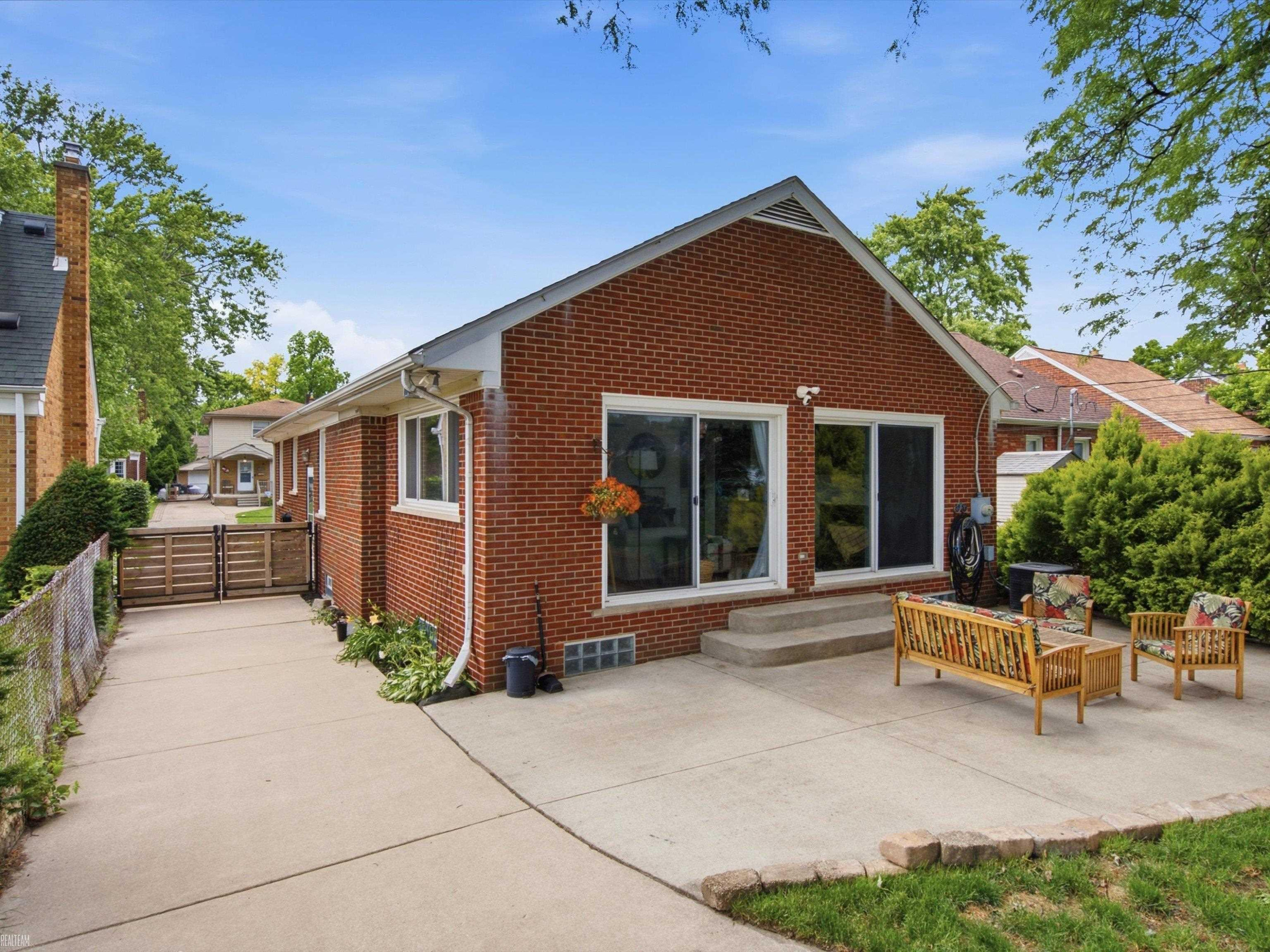 7829 Buckingham Avenue, Allen Park, MI 48101 — Photo 33
