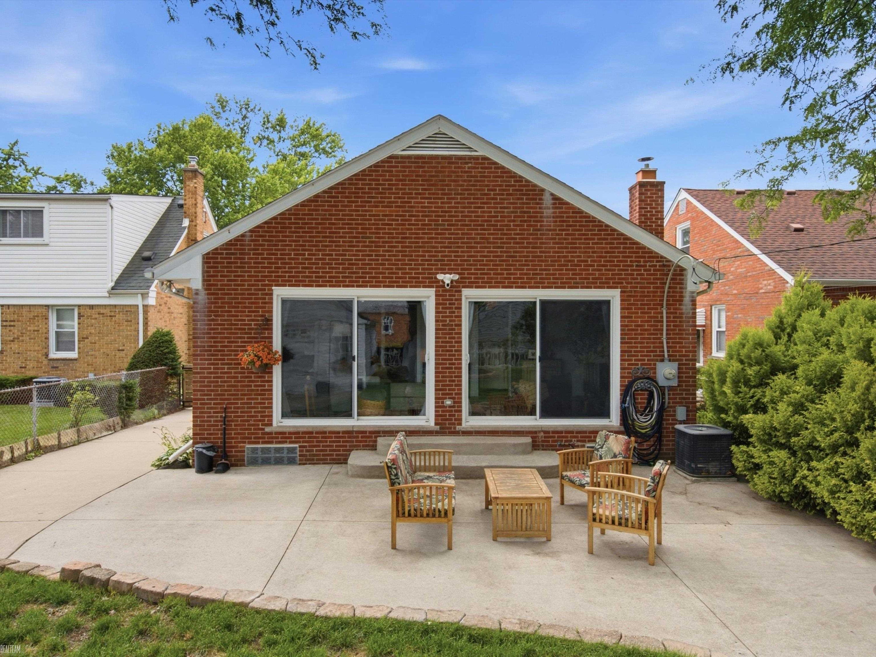 7829 Buckingham Avenue, Allen Park, MI 48101 — Photo 34