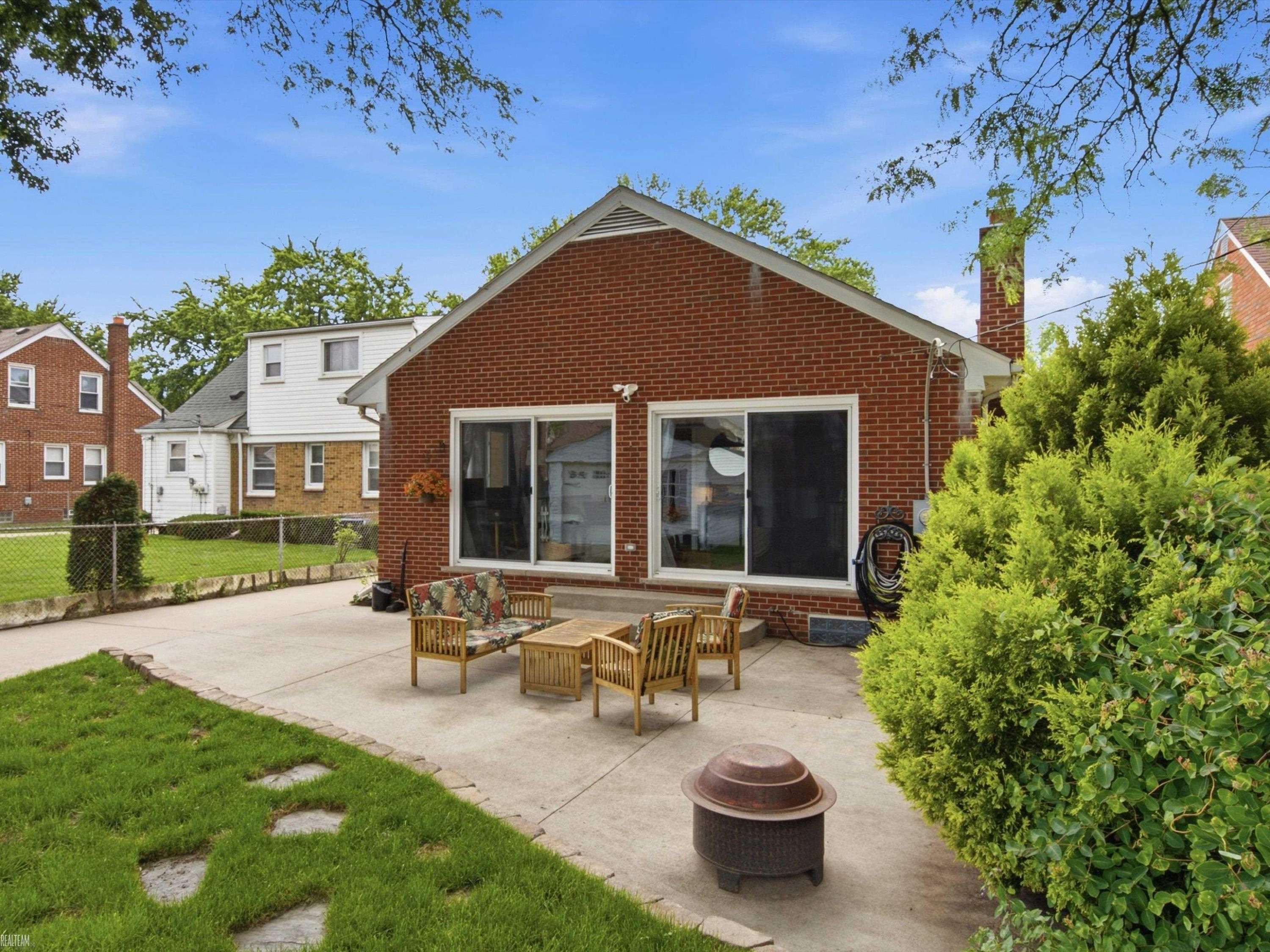 7829 Buckingham Avenue, Allen Park, MI 48101 — Photo 35