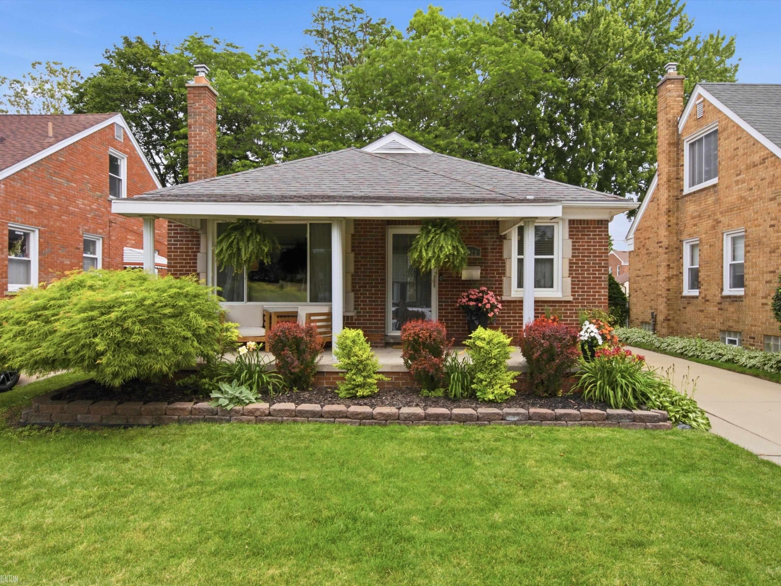 7829 Buckingham Avenue, Allen Park, MI 48101 — Photo 37