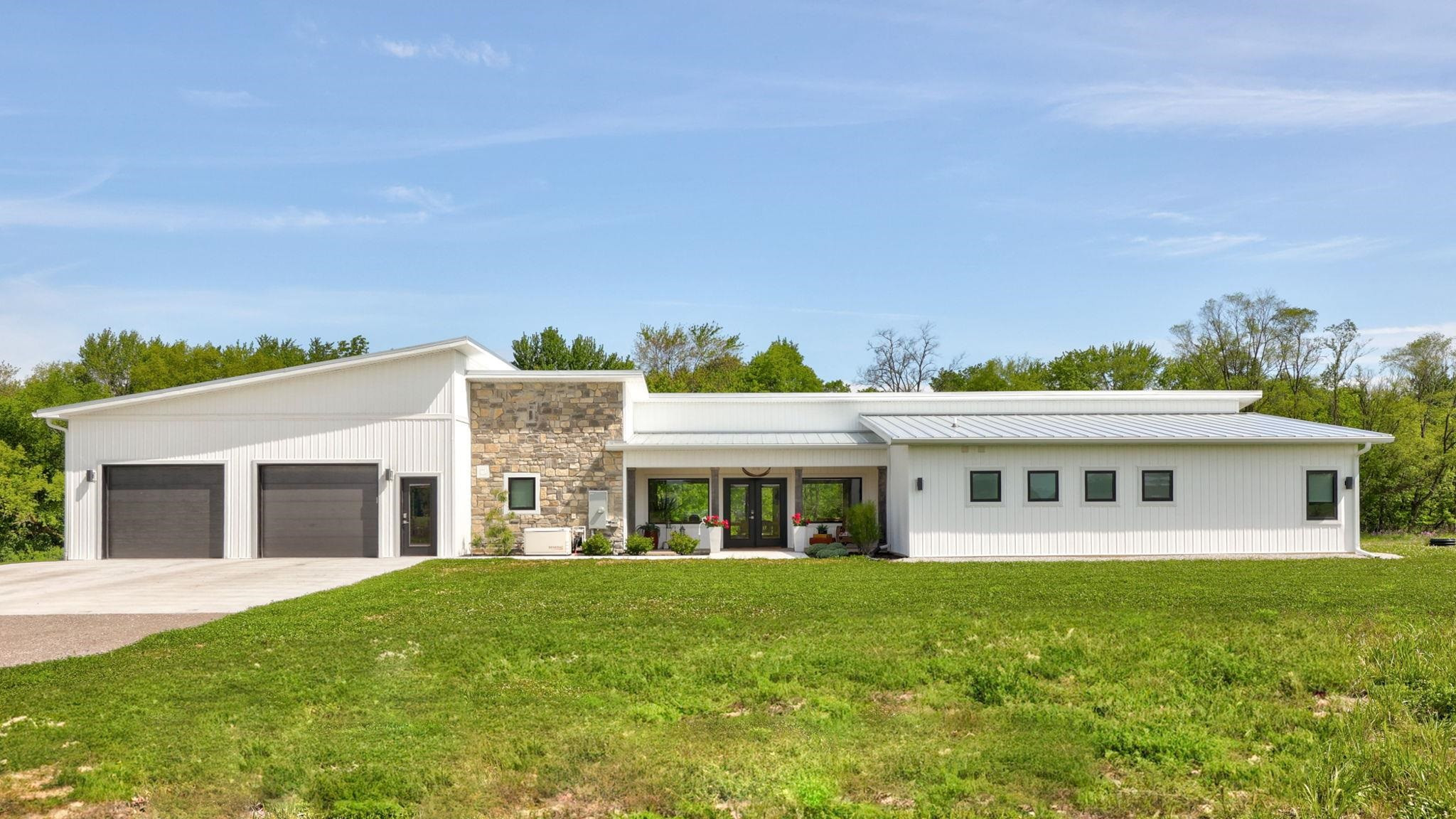 5595 Riverview Drive, Bridgeport, MI 48722