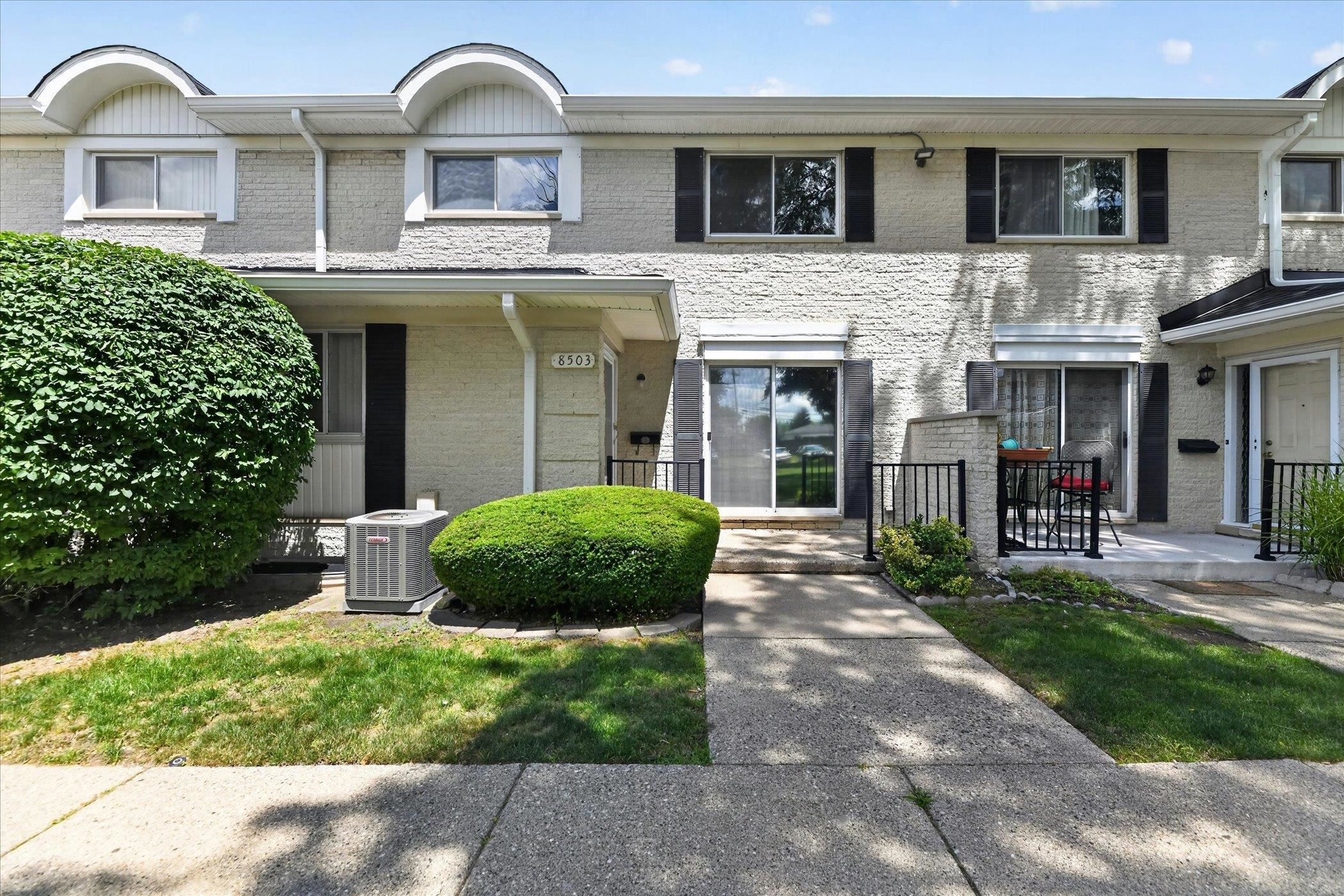 8503 Winchester Dr Drive, Sterling Heights, MI 48313 — Photo 5