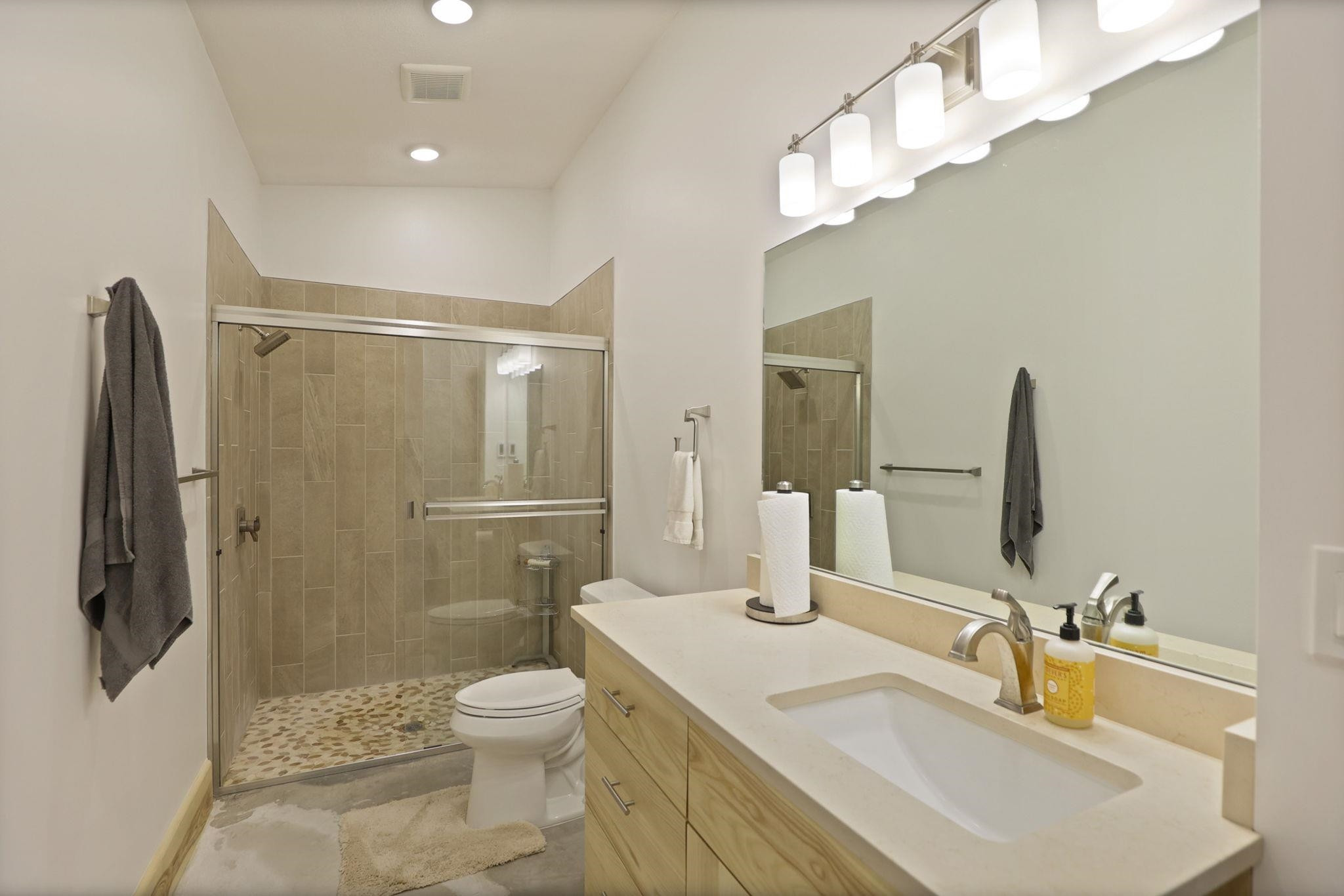 5595 Riverview Drive, Bridgeport, MI 48722 — Photo 34