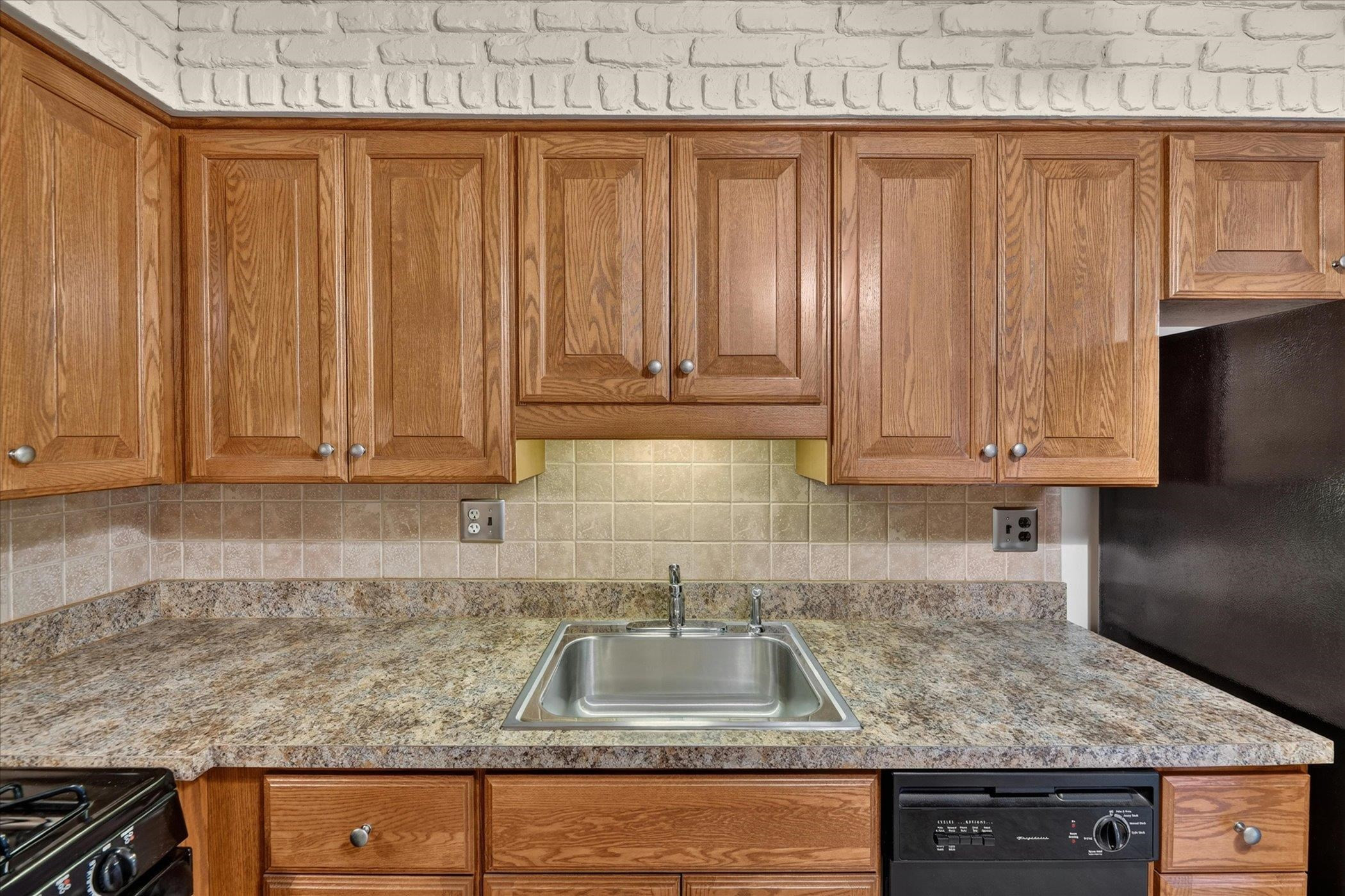 8503 Winchester Dr Drive, Sterling Heights, MI 48313 — Photo 16