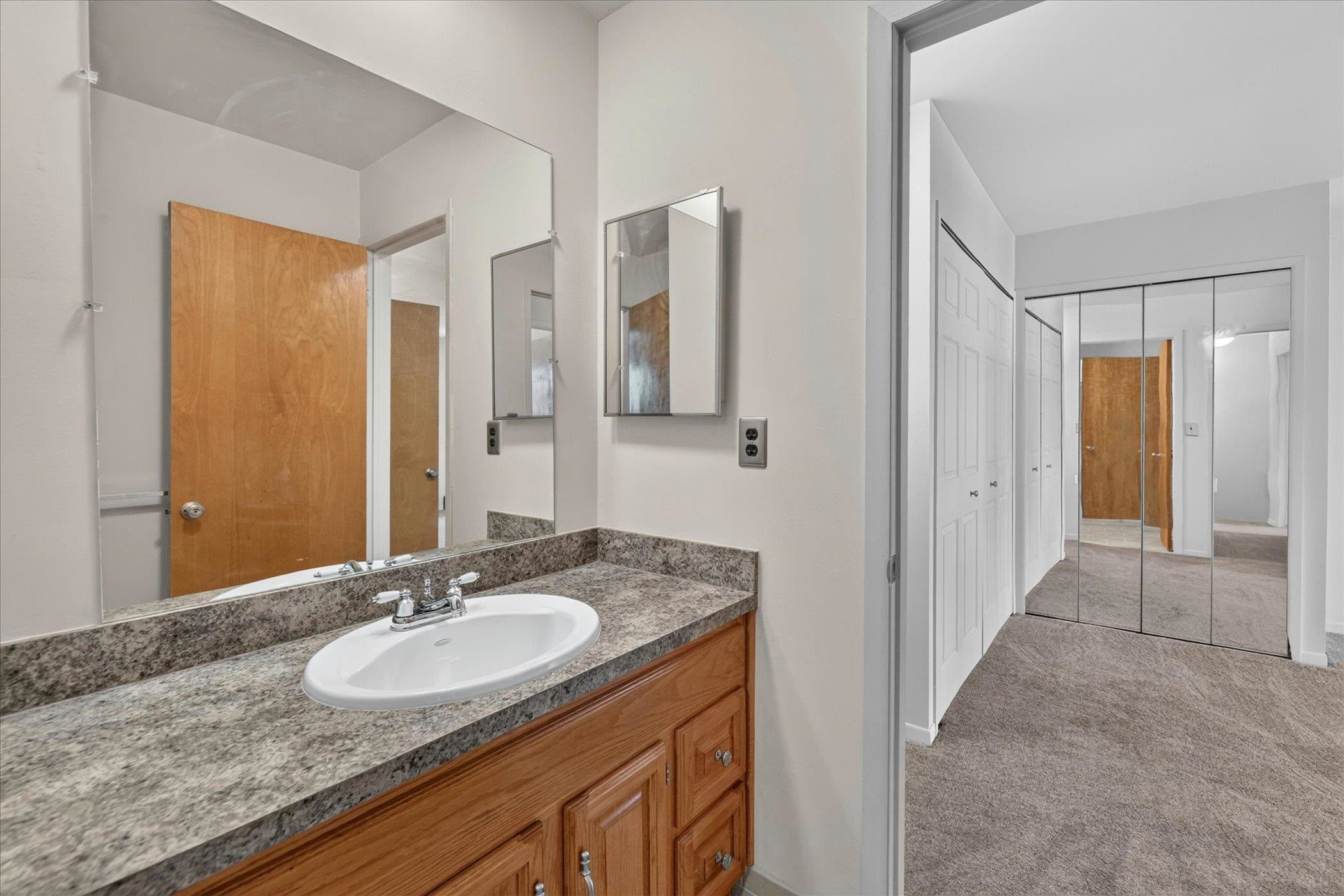 8503 Winchester Dr Drive, Sterling Heights, MI 48313 — Photo 24