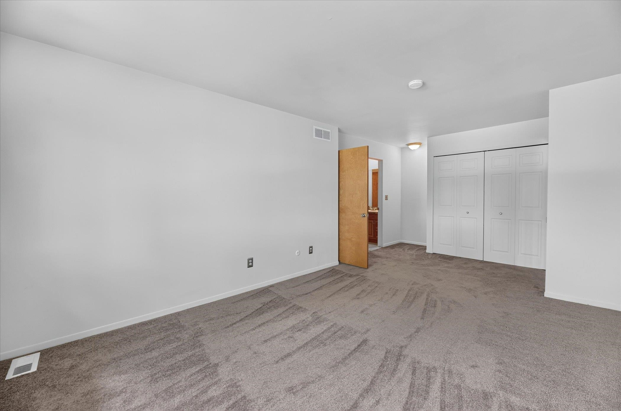 8503 Winchester Dr Drive, Sterling Heights, MI 48313 — Photo 29