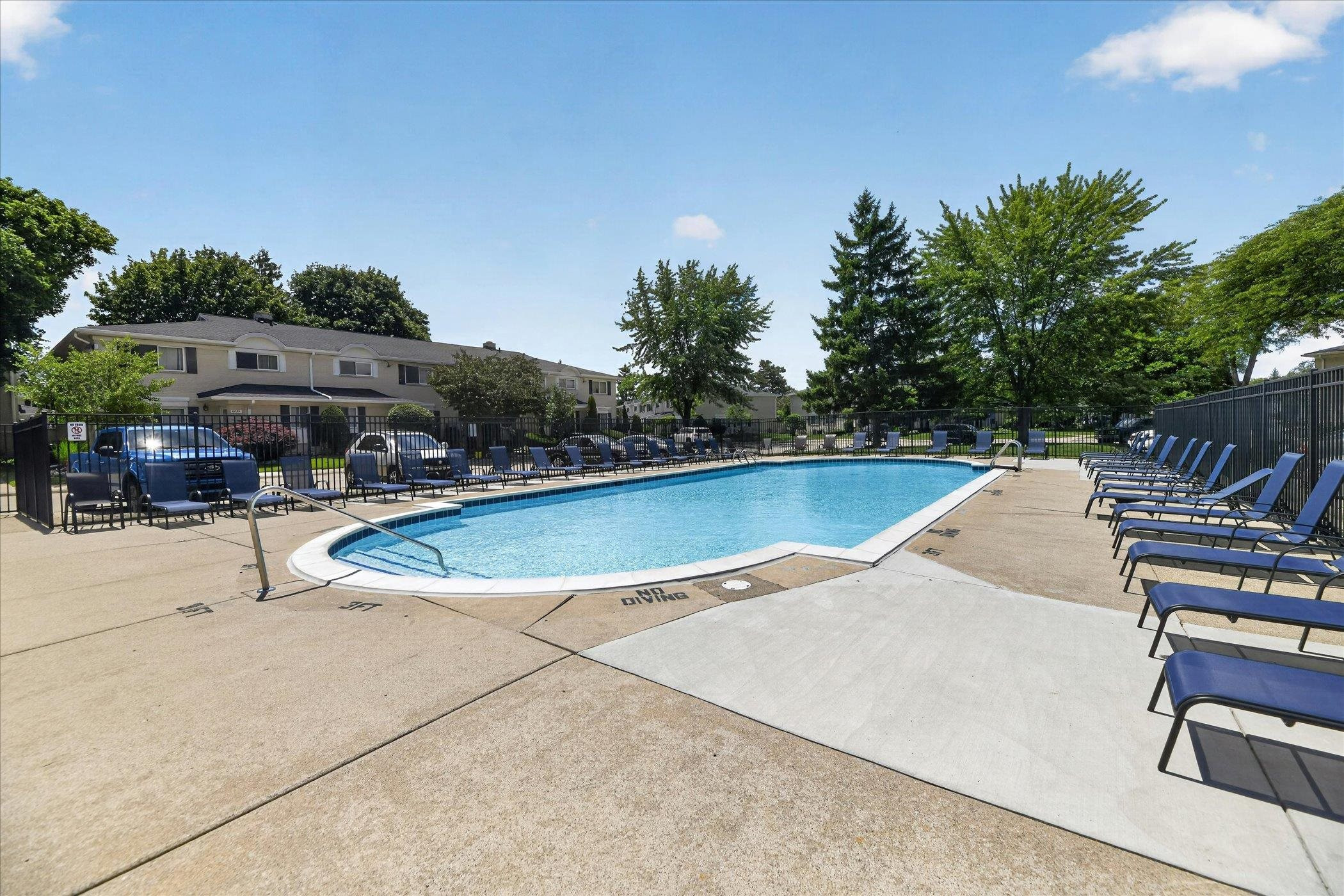 8503 Winchester Dr Drive, Sterling Heights, MI 48313 — Photo 36