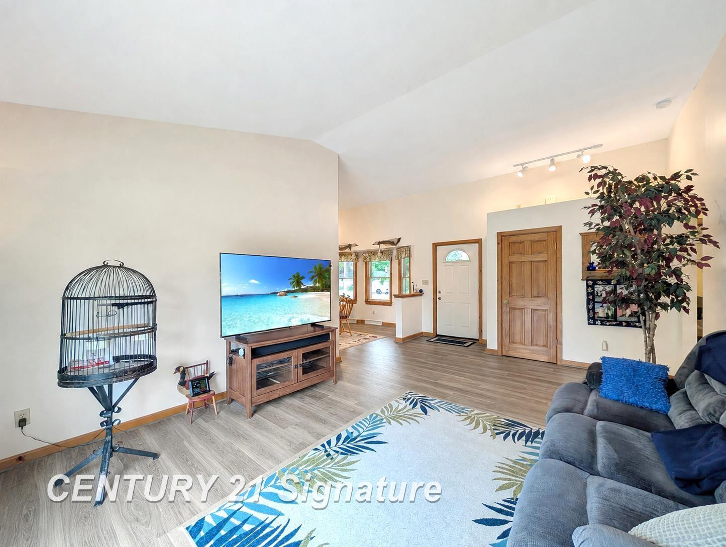 4870 CORALBERRY Road, Saginaw, MI 48604 — Photo 4