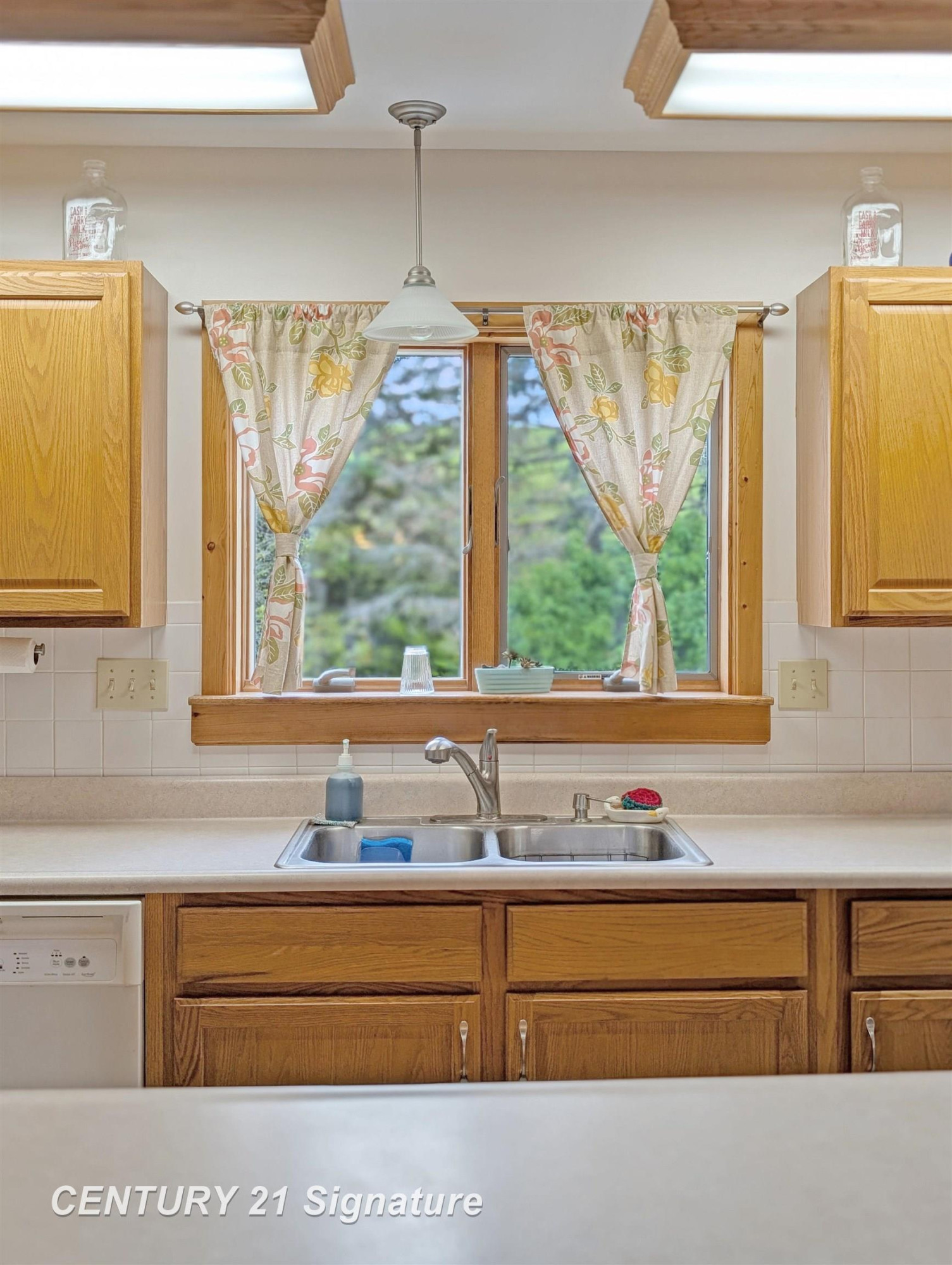 4870 CORALBERRY Road, Saginaw, MI 48604 — Photo 7