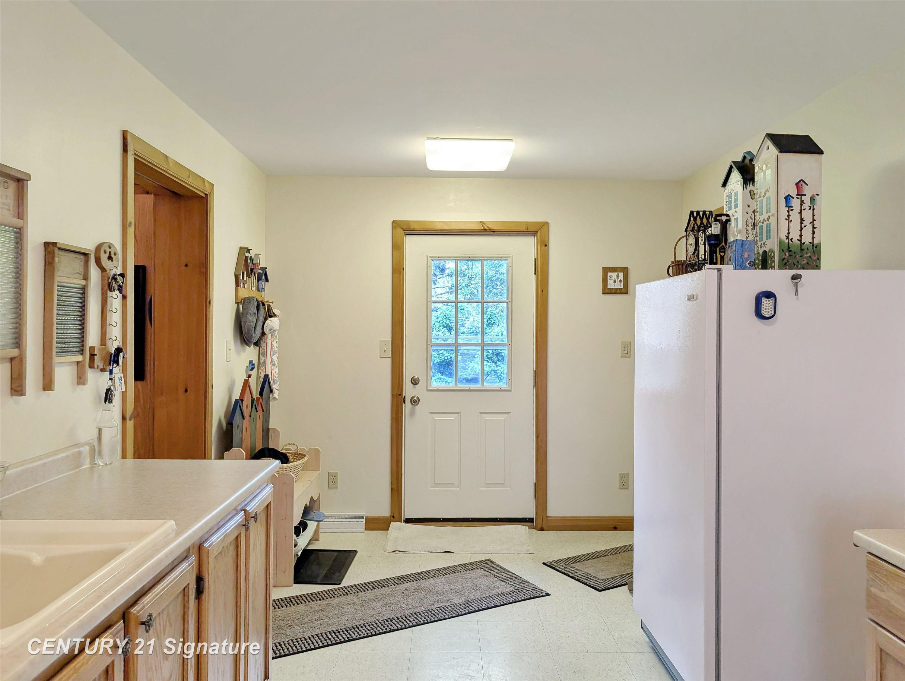 4870 CORALBERRY Road, Saginaw, MI 48604 — Photo 10
