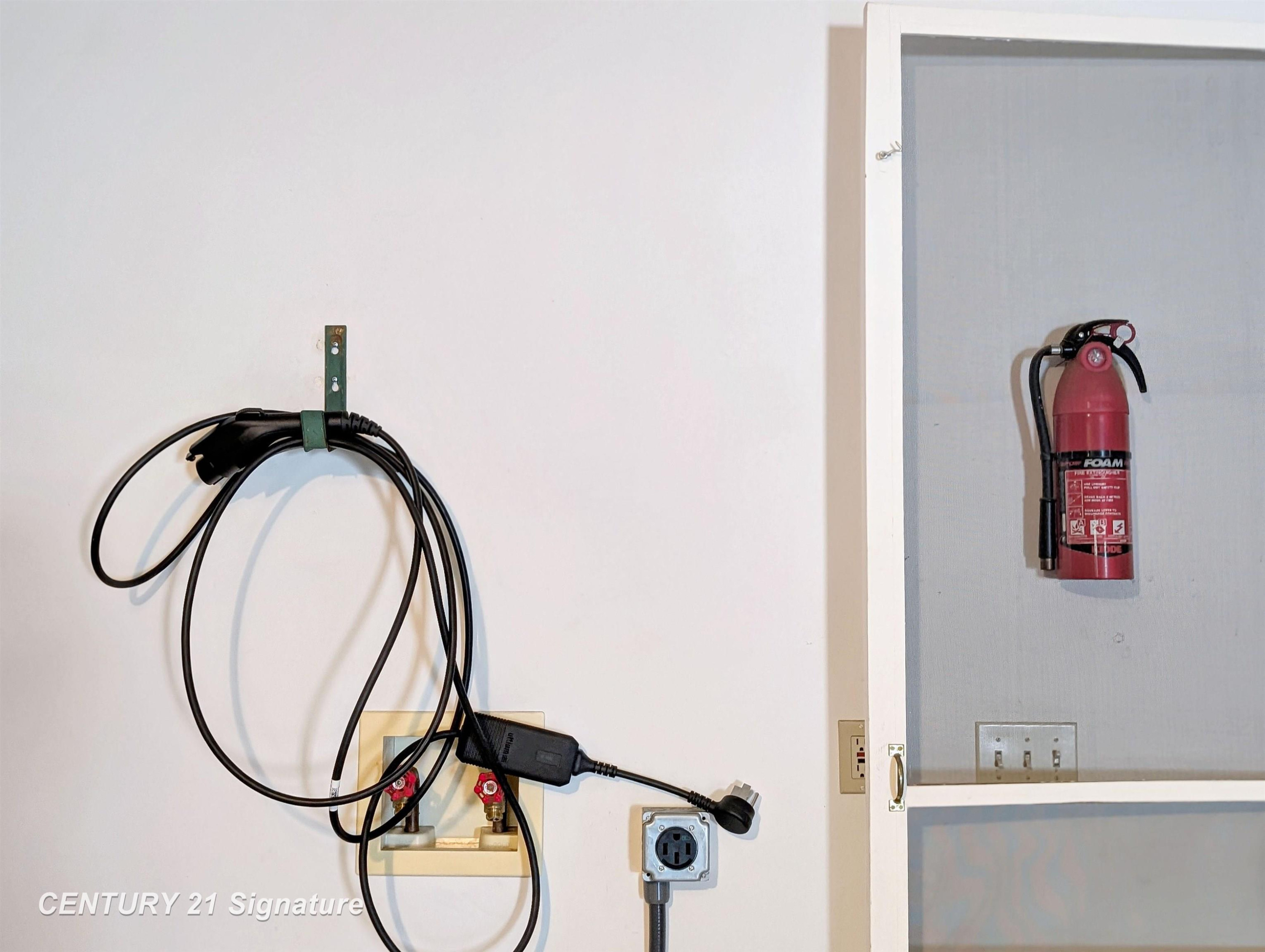 4870 CORALBERRY Road, Saginaw, MI 48604 — Photo 12