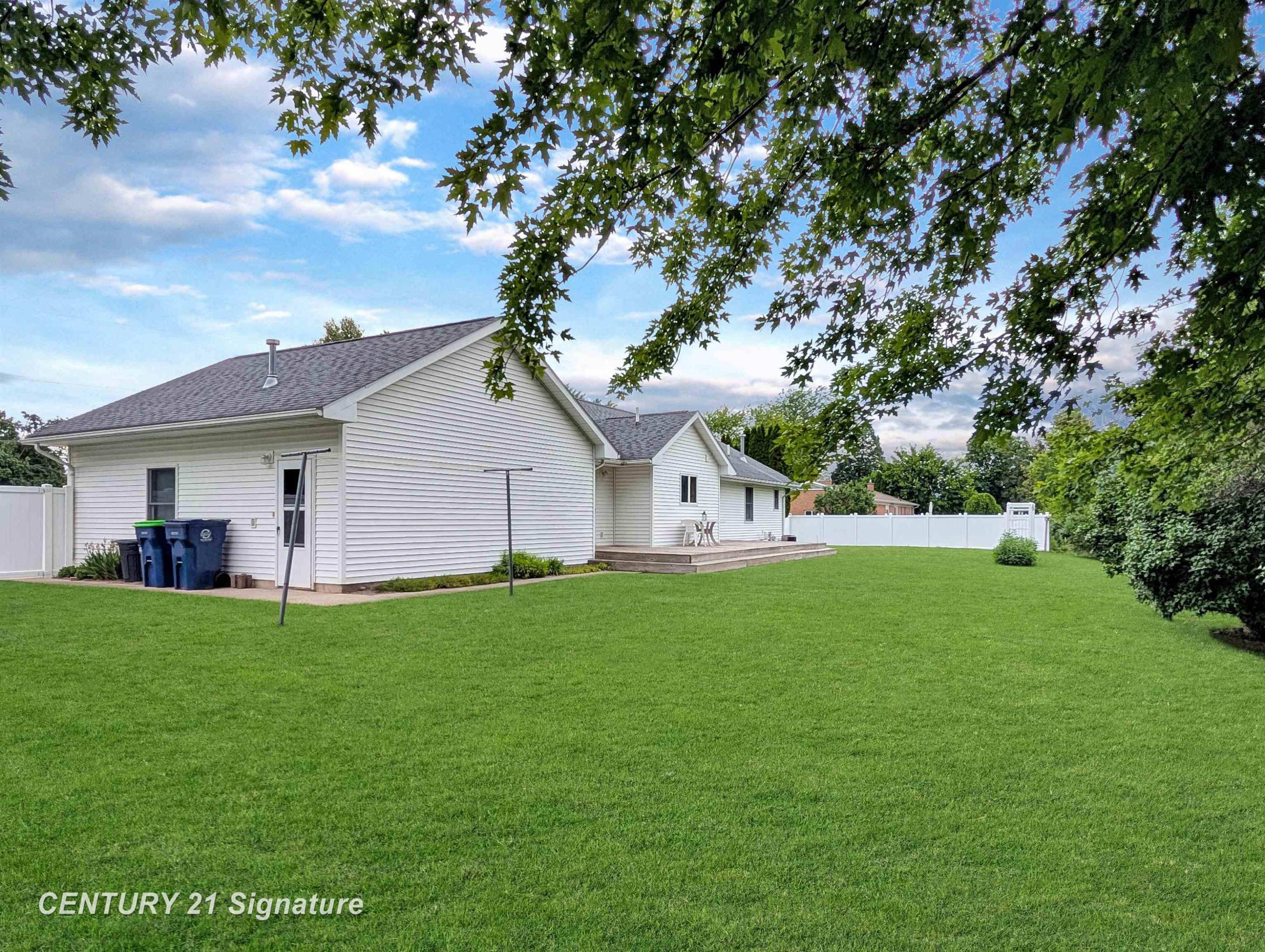4870 CORALBERRY Road, Saginaw, MI 48604 — Photo 27