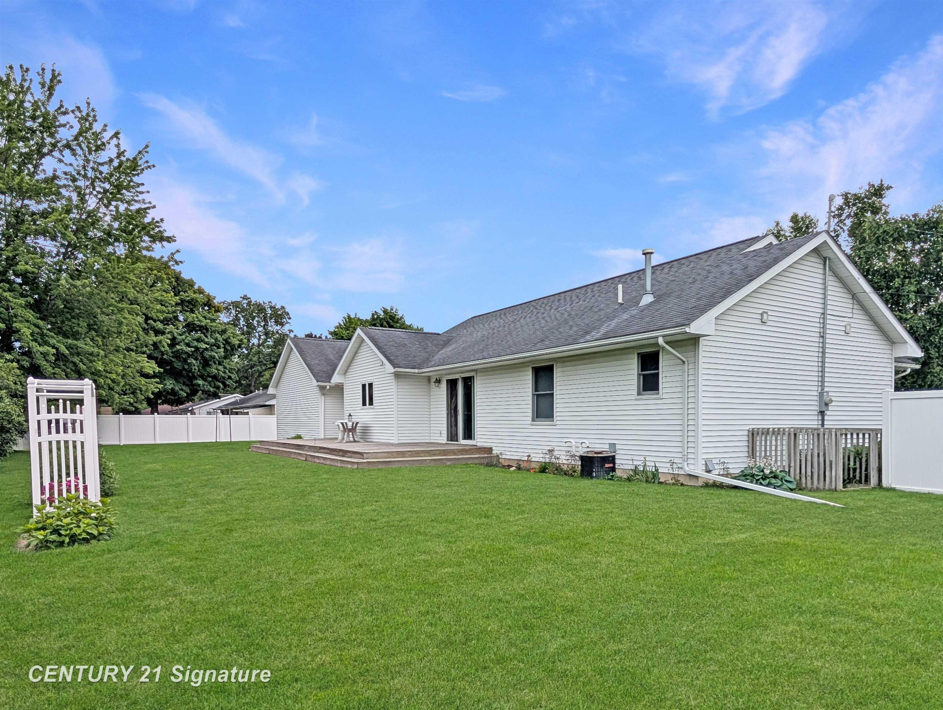 4870 CORALBERRY Road, Saginaw, MI 48604 — Photo 28
