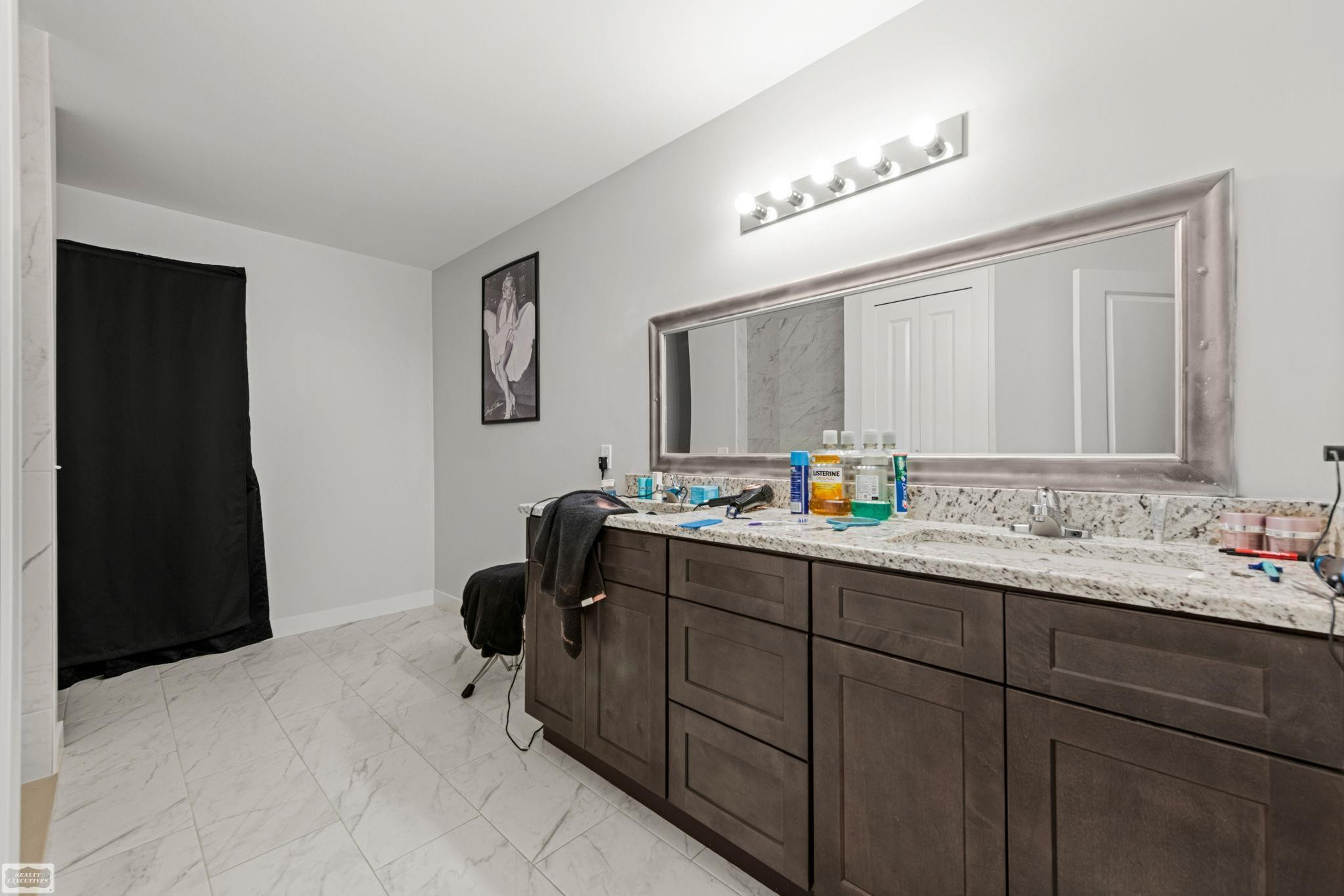 53253 Sams Lane, MI 48047 — Photo 18