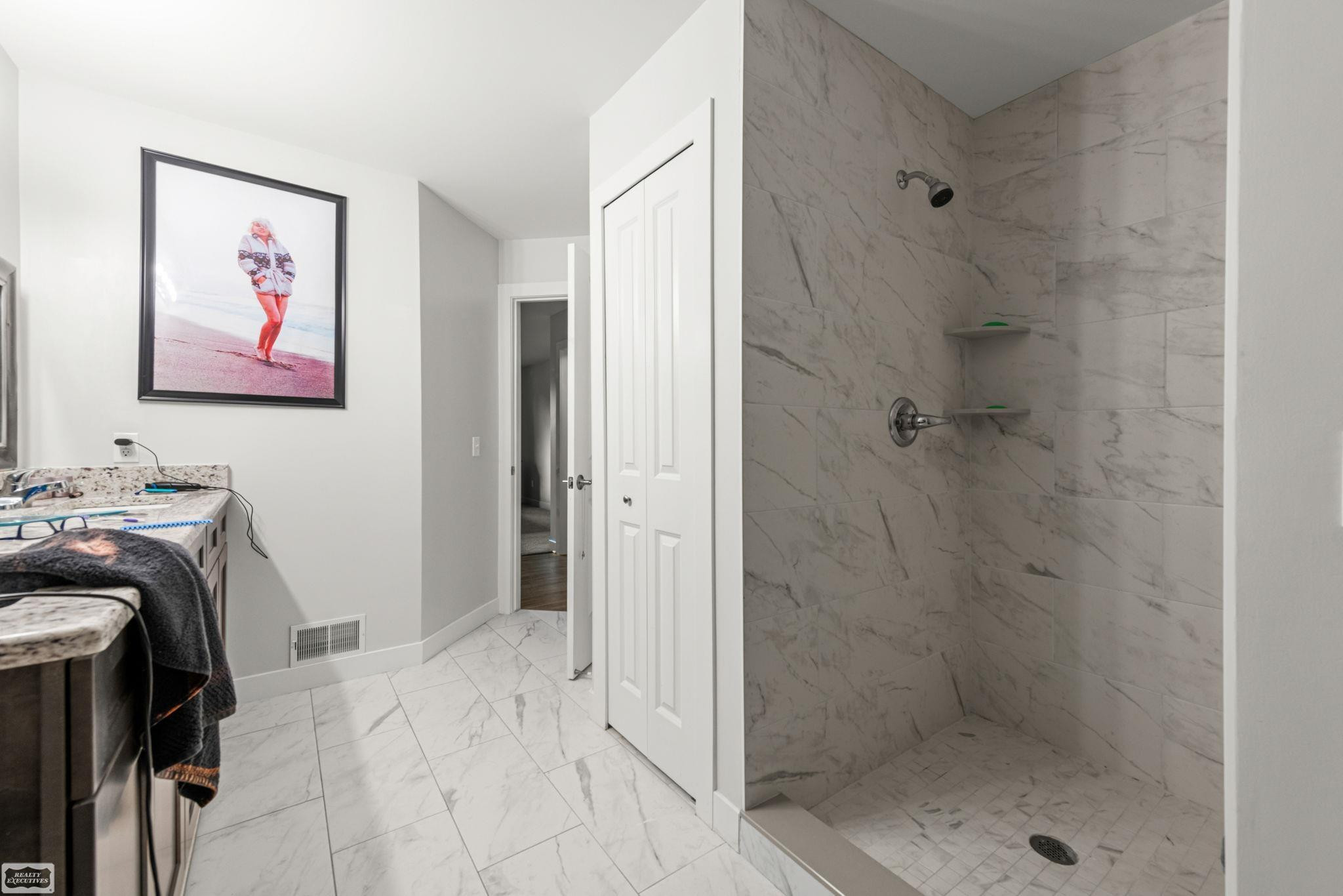 53253 Sams Lane, MI 48047 — Photo 28