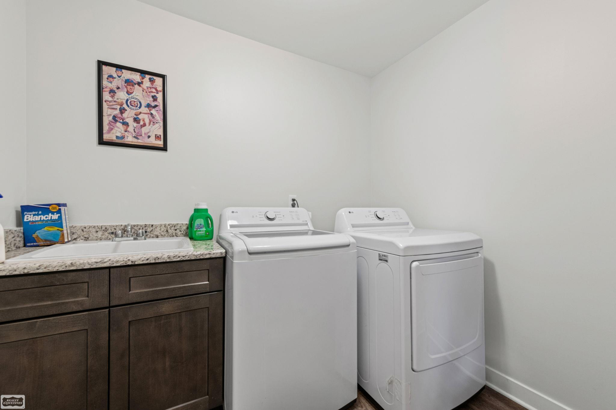53253 Sams Lane, MI 48047 — Photo 35