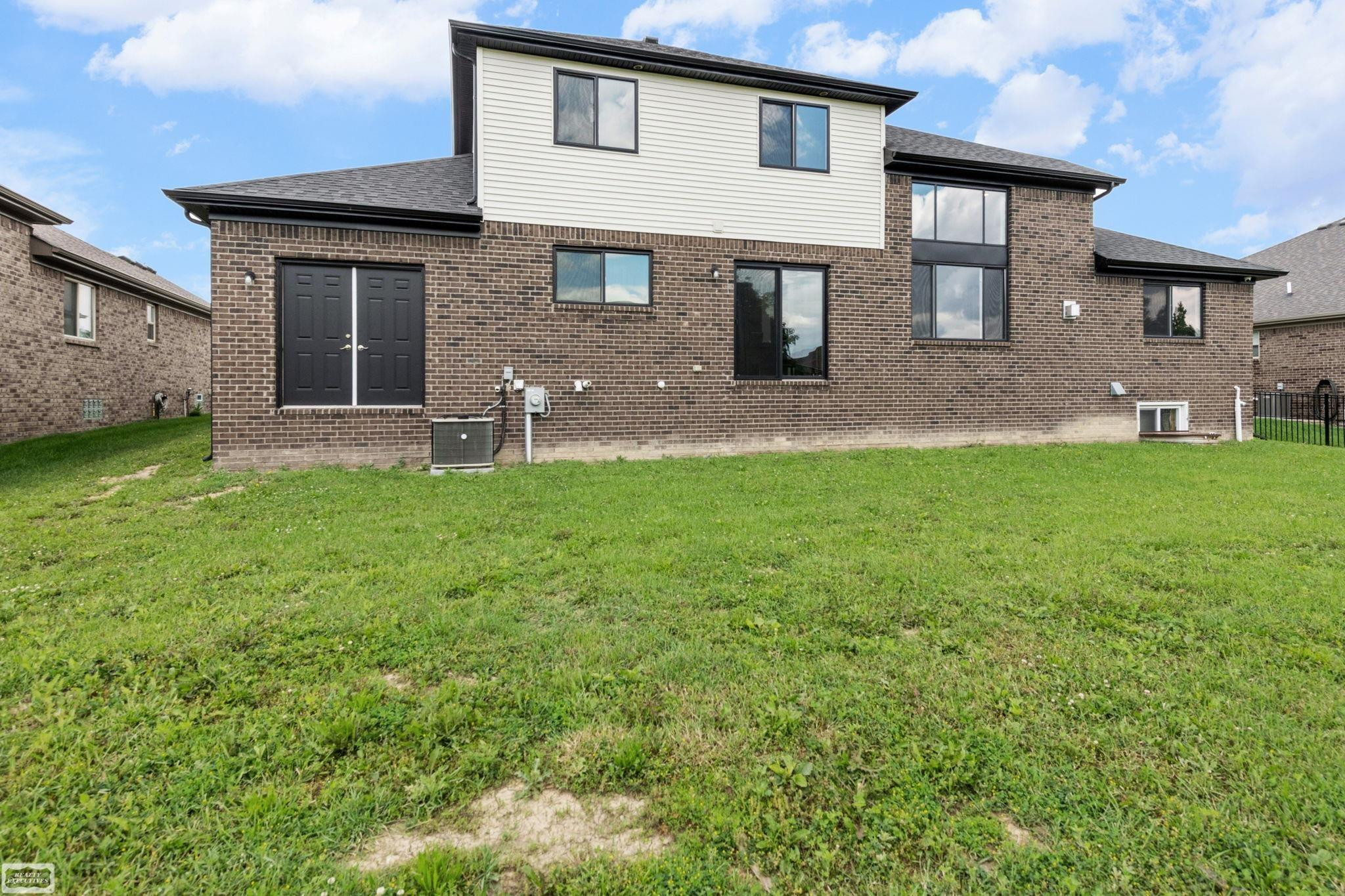 53253 Sams Lane, MI 48047 — Photo 58