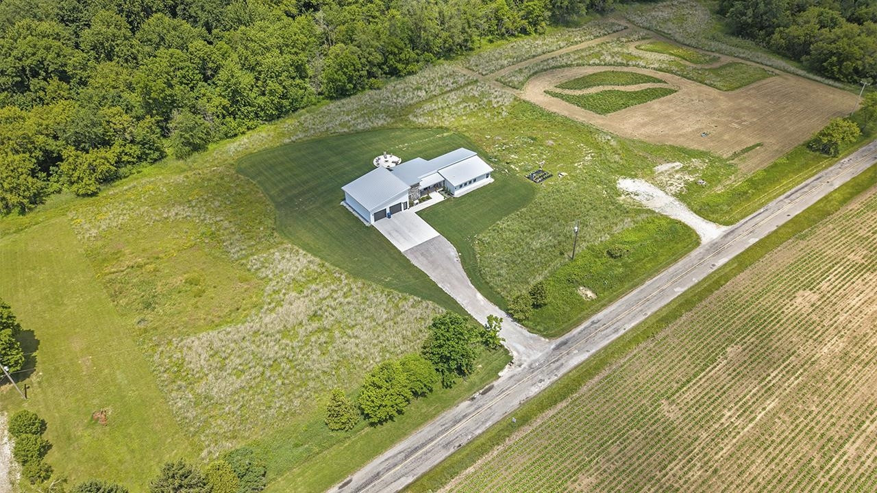 5595 Riverview Drive, Bridgeport, MI 48722 — Photo 59