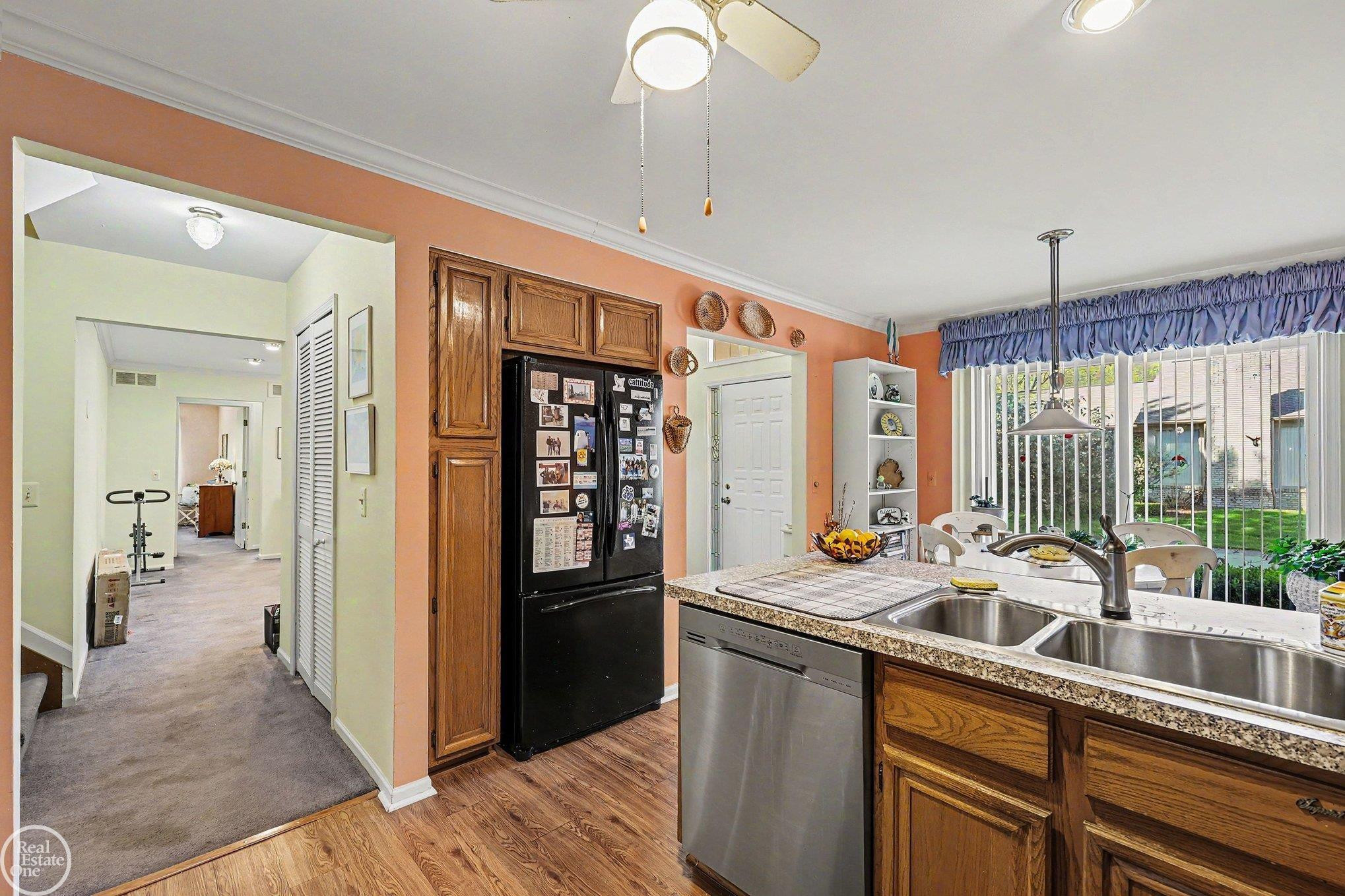 43052 W Kirkwood Drive, Clinton Twp, MI 48038 — Photo 12