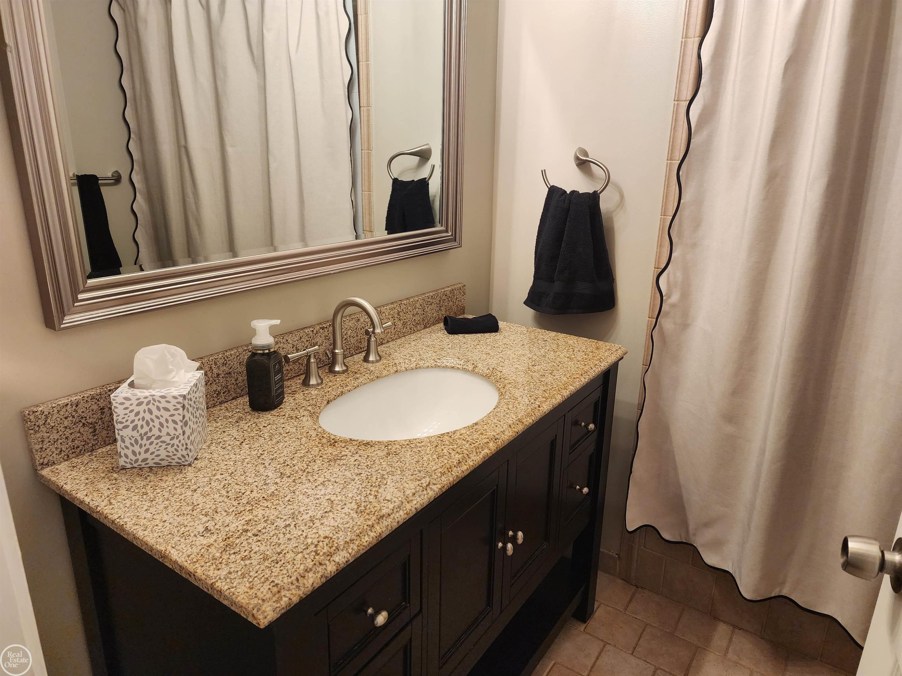 45540 Heatherwoode Lane, Macomb, MI 48044 — Photo 12